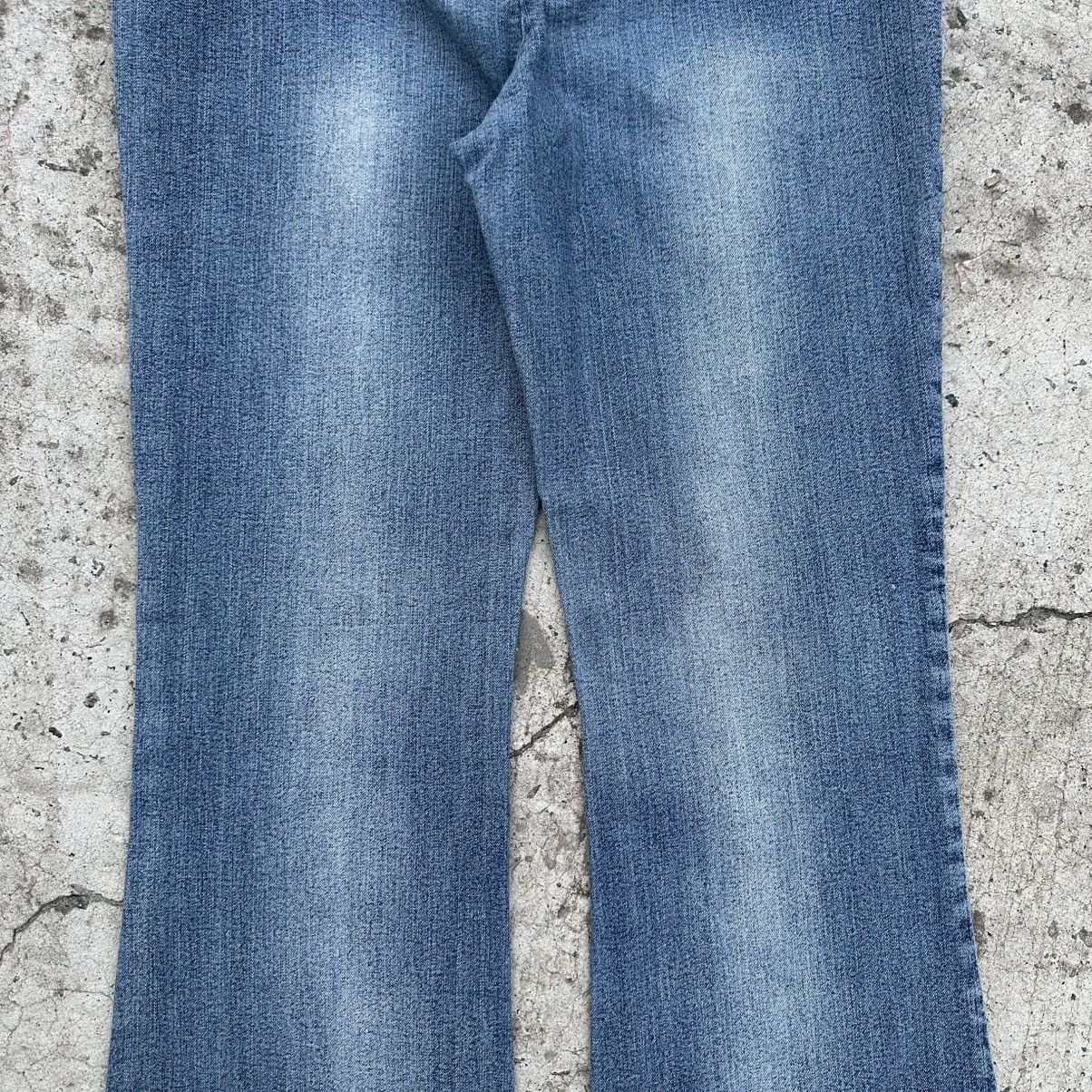 Le Grande Bleu (L.G.B.) Vintage Women’s Flared Yi Jue Jeans Y2K 00s Size L Size 32" / US 10 / IT 46 - 8 Thumbnail