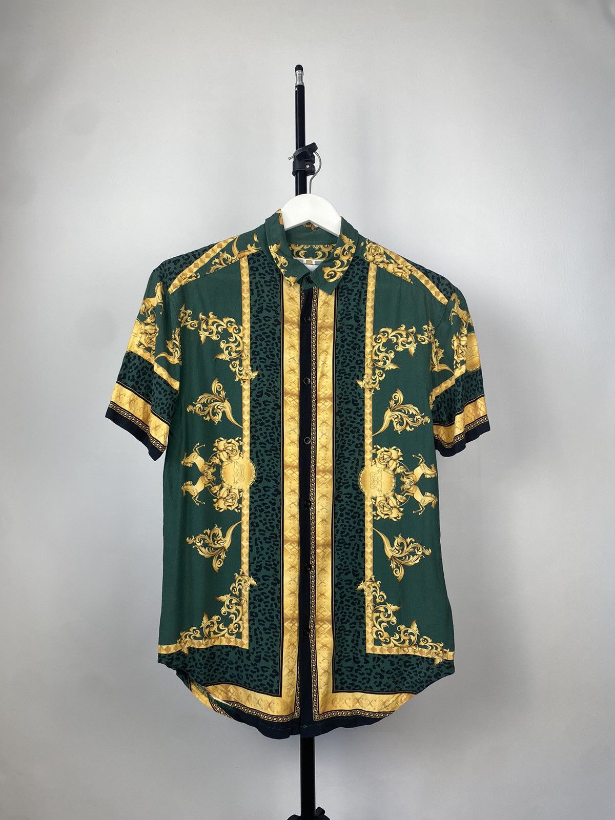 Vintage Vintage Y2K Hawaii Crazy Overprint Shirt SSize Size US S / EU 44-46 / 1 - 1 Thumbnail