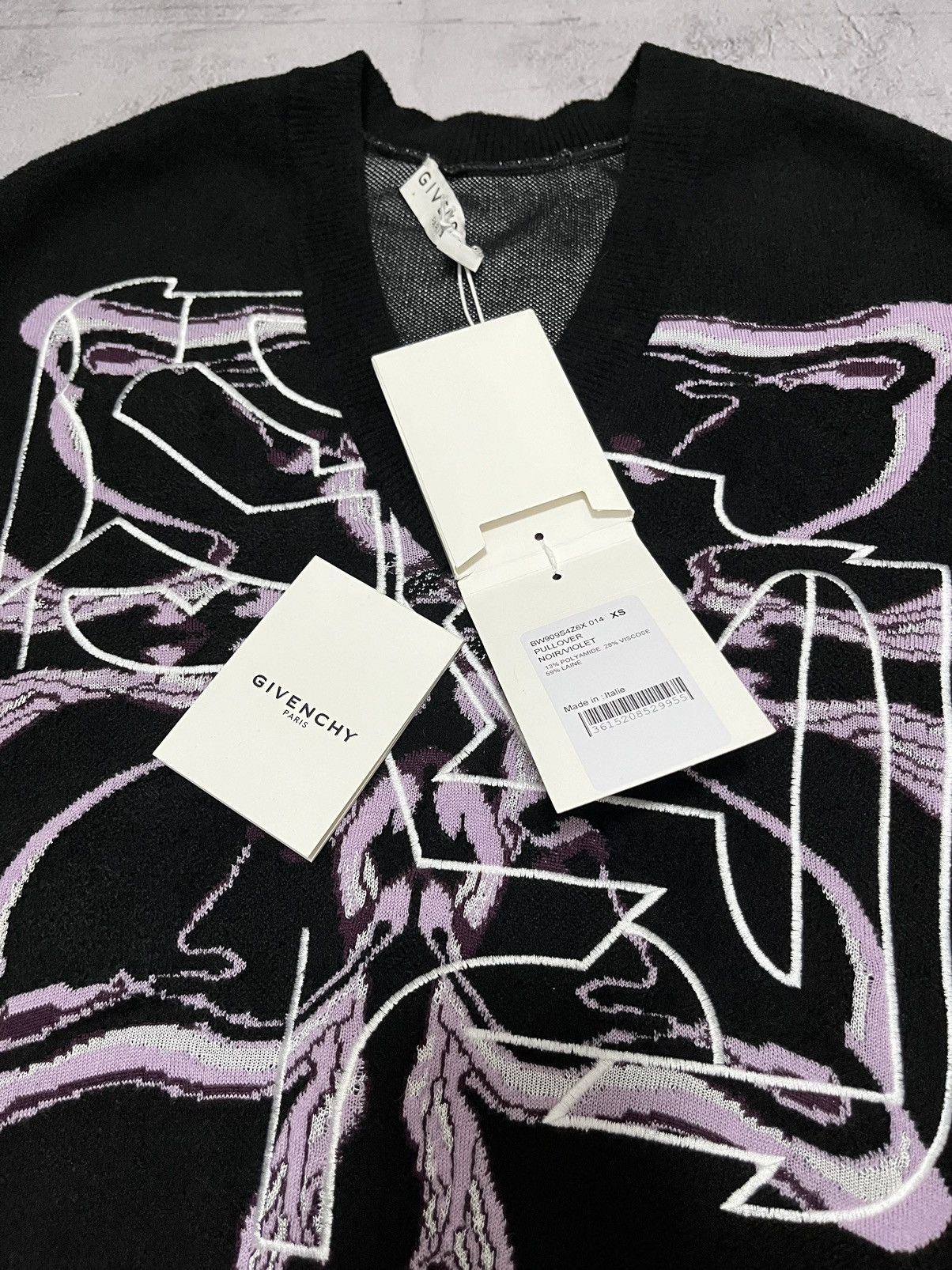Givenchy Givenchy Limited Edition V-Neck Sweater Year of Rat Size XS / US 0-2 / IT 36-38 - 8 Thumbnail