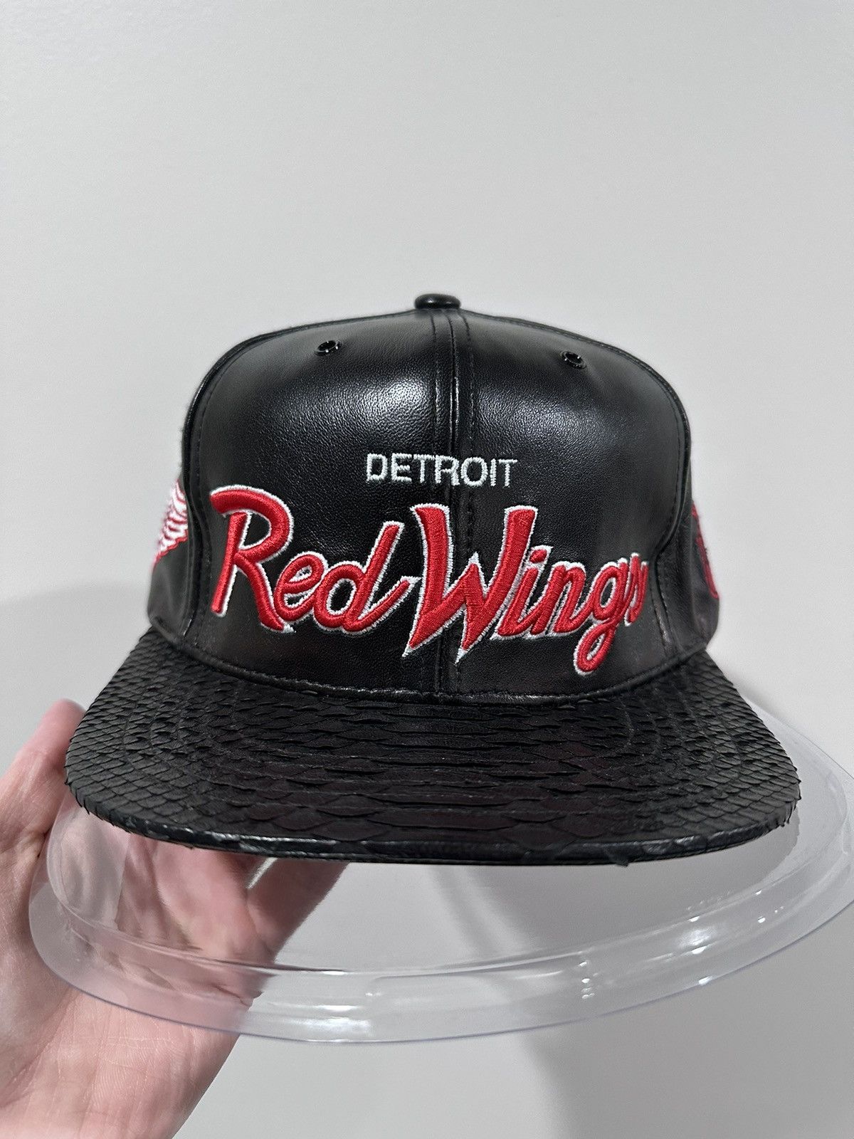Just Don Just Don x Mitchell & Ness NHL Detroit Red Wings Leather Hat Size ONE SIZE - 9 Thumbnail