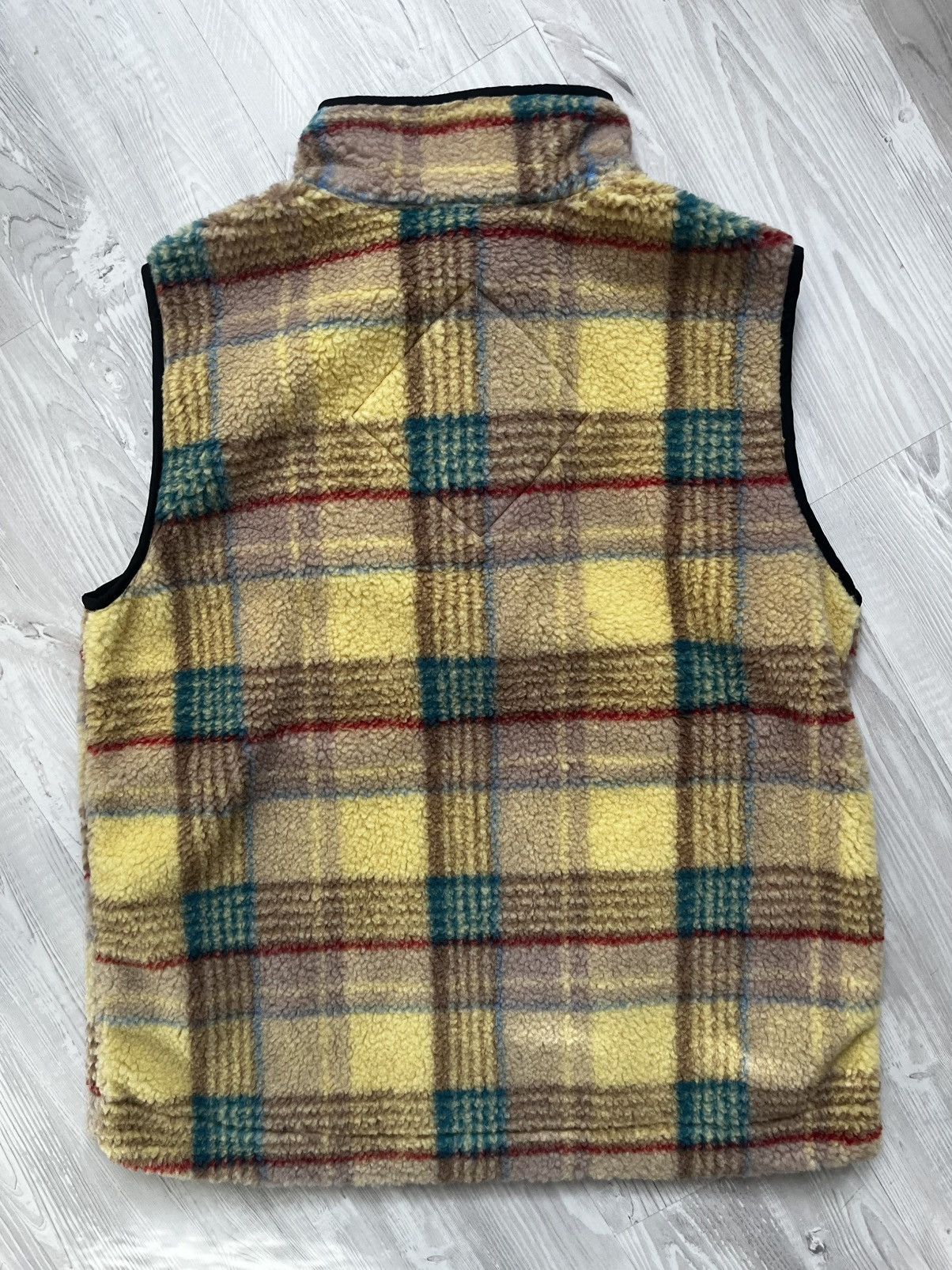 Canada Goose × NBA × Union LA Canada Goose x NBA x Union mens Vest New With Tags Size US S / EU 44-46 / 1 - 5 Thumbnail