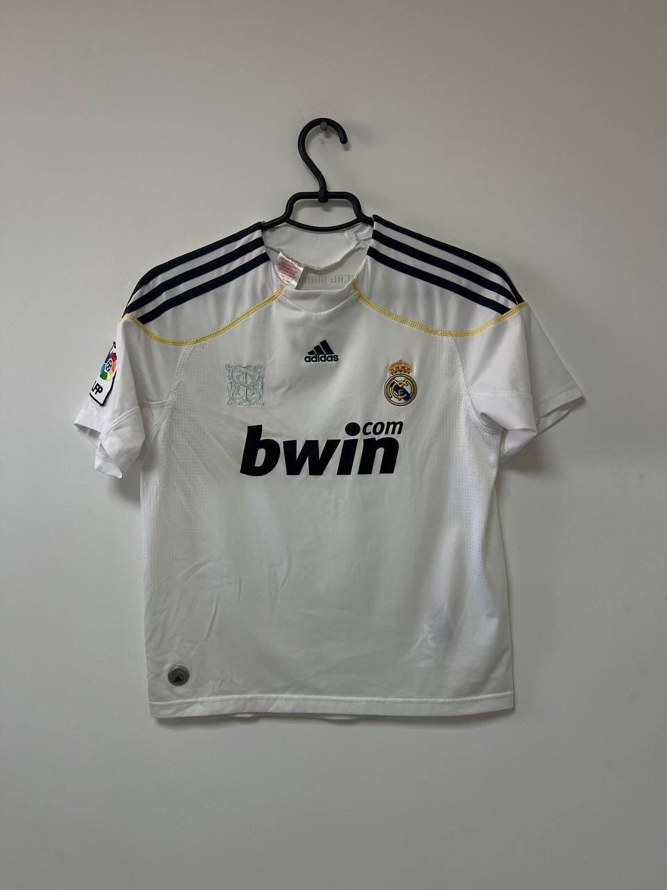 Adidas Real Madrid 2009/2010 Home Soccer Football Shirt Adidas M Size US M / EU 48-50 / 2 - 1 Thumbnail