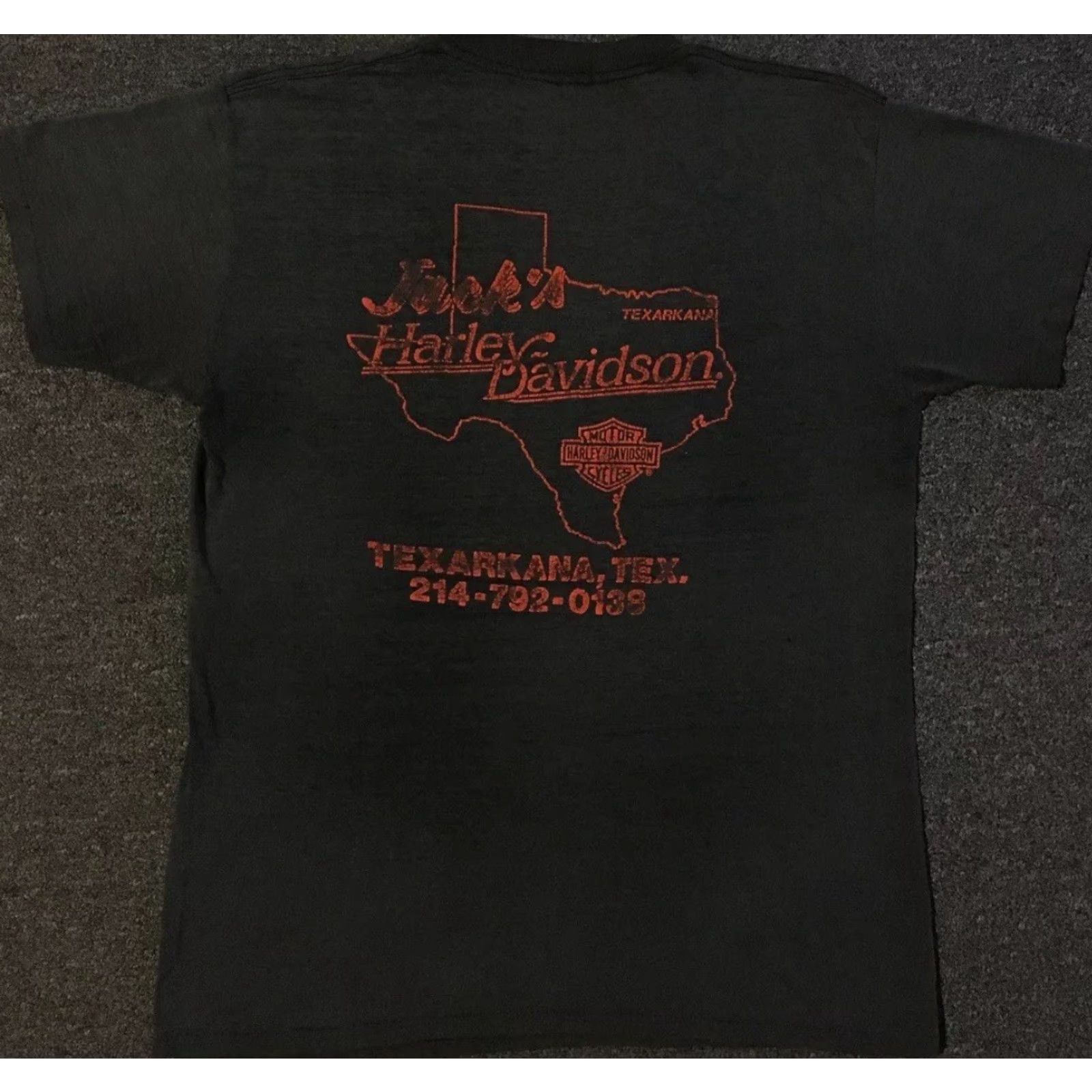 Harley Davidson VINTAGE Harley Davidson 3D Emblem Shirt XL Black Distressed Texarkana 80s 90s Biker Grunge USA USA Mens T-Shirt Graphic Tee Size US L / EU 52-54 / 3 - 2 Thumbnail
