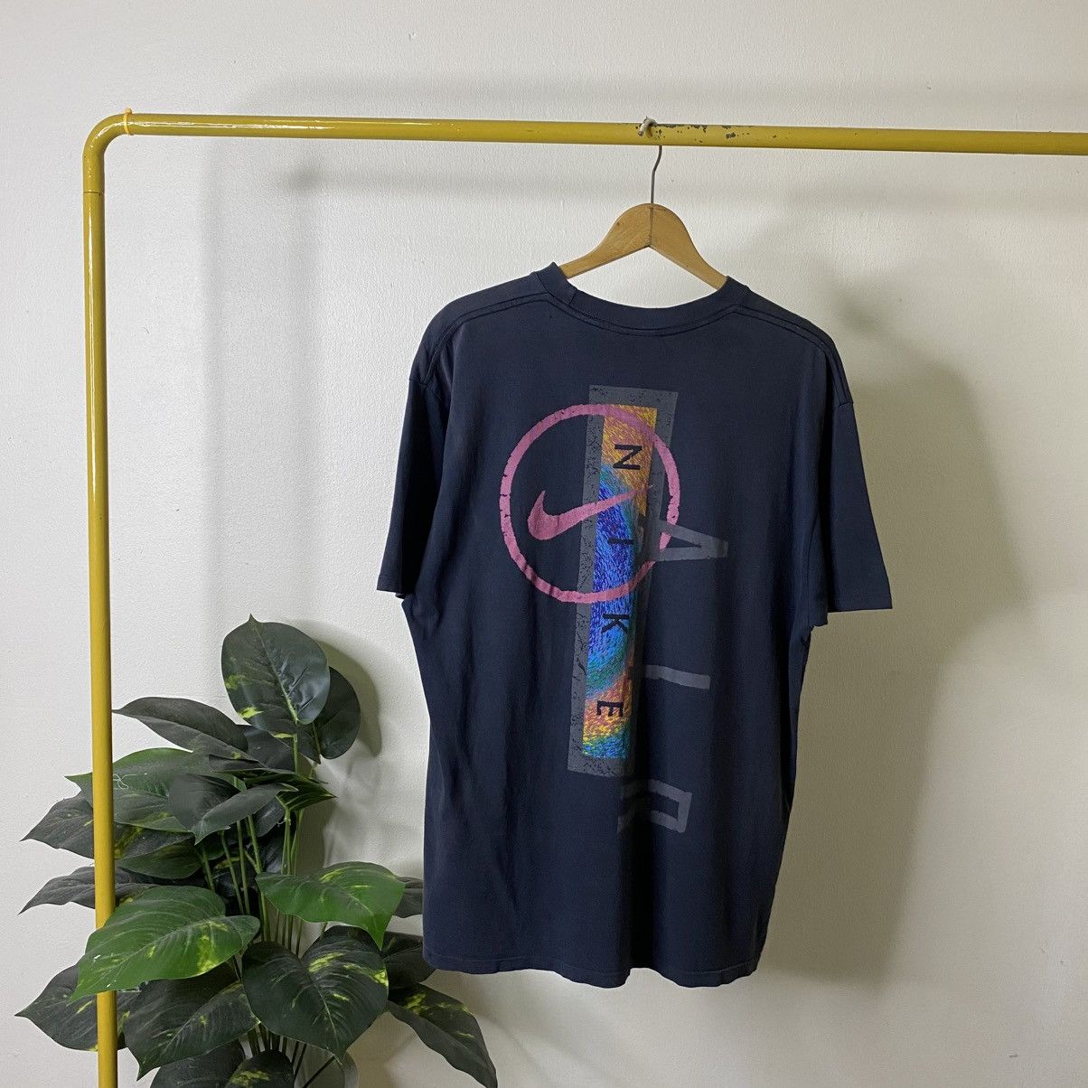Nike Vintage 1990s Nike Air Fades Black Tee Travis Style Size US L / EU 52-54 / 3 - 1 Thumbnail