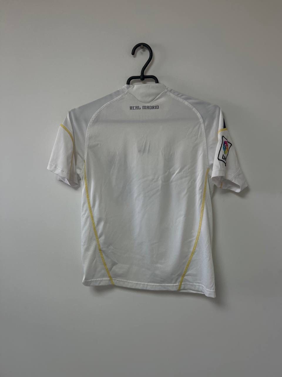 Adidas Real Madrid 2009/2010 Home Soccer Football Shirt Adidas M Size US M / EU 48-50 / 2 - 19 Thumbnail