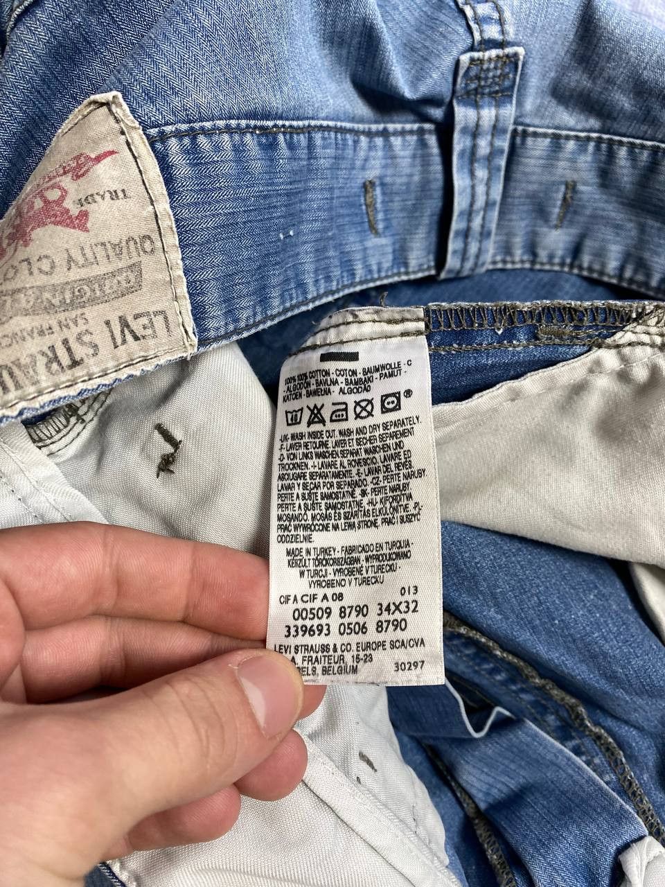 Levi's Vintage Levis Jeans Distressed Denim Size US 34 / EU 50 - 15 Thumbnail