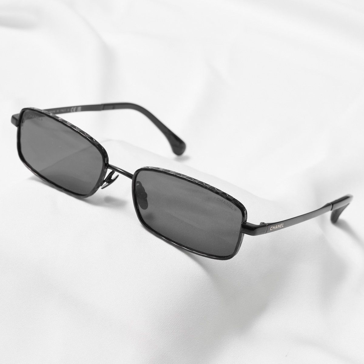 Chanel CHANEL 0CH4295 C101S4 SUNGLASSES Size ONE SIZE - 2 Thumbnail