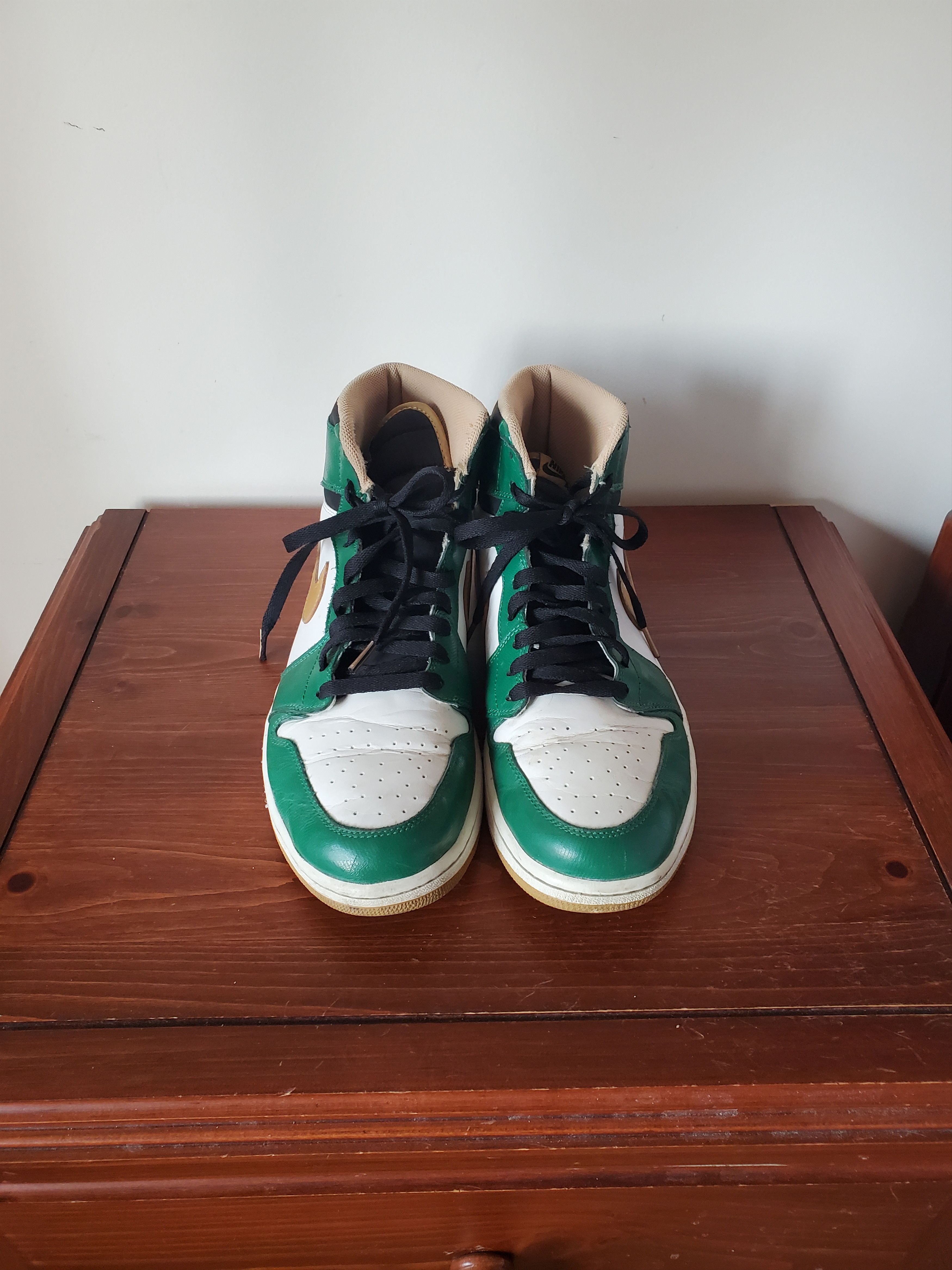 Jordan Brand 2013 Air Jordan 1 Retro High OG "Celtics" Size US 12 / EU 45 - 2 Thumbnail