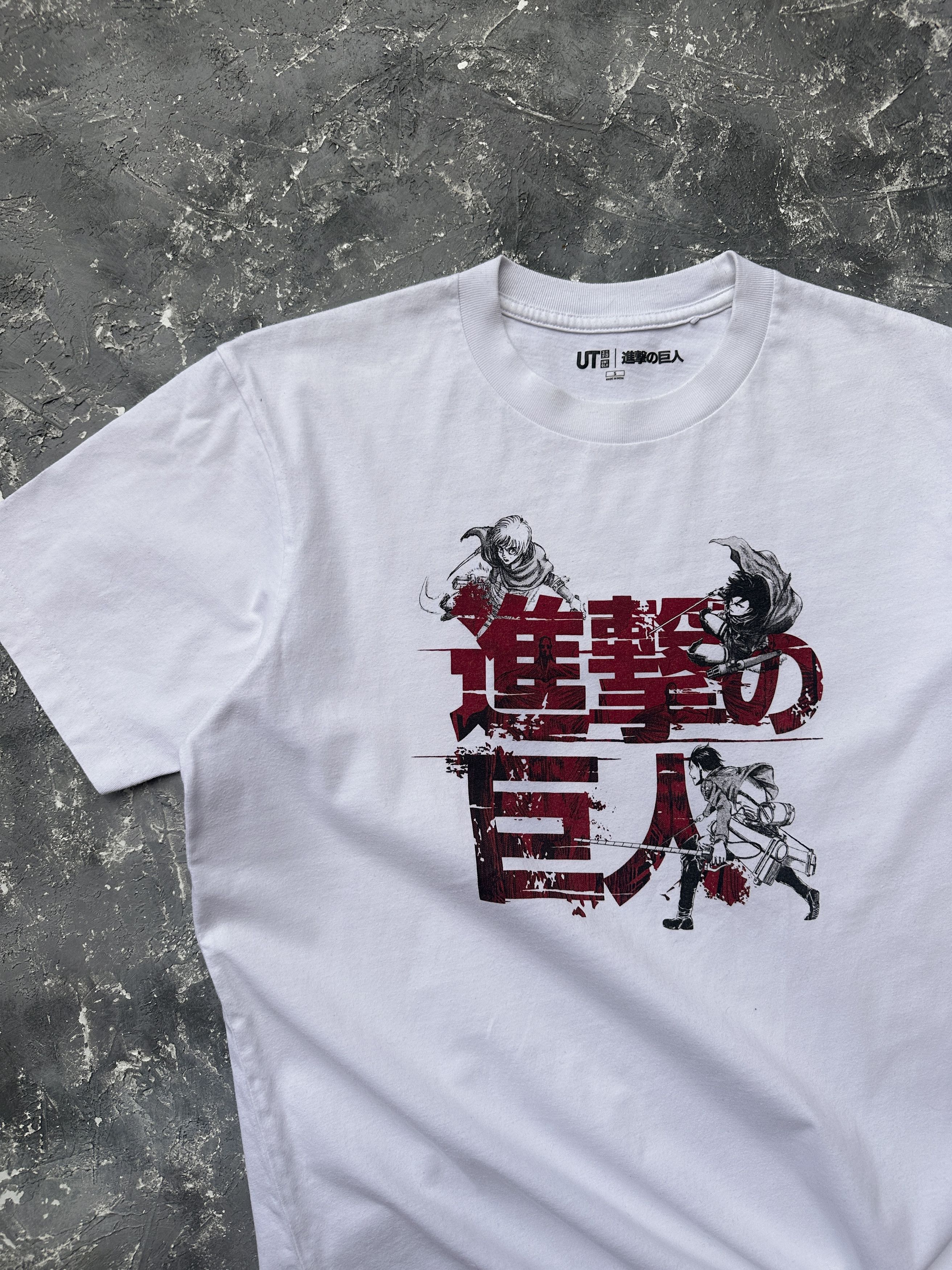 Uniqlo uniqlo attack on titans aot anime japan shirt Size US S / EU 44-46 / 1 - 2 Thumbnail