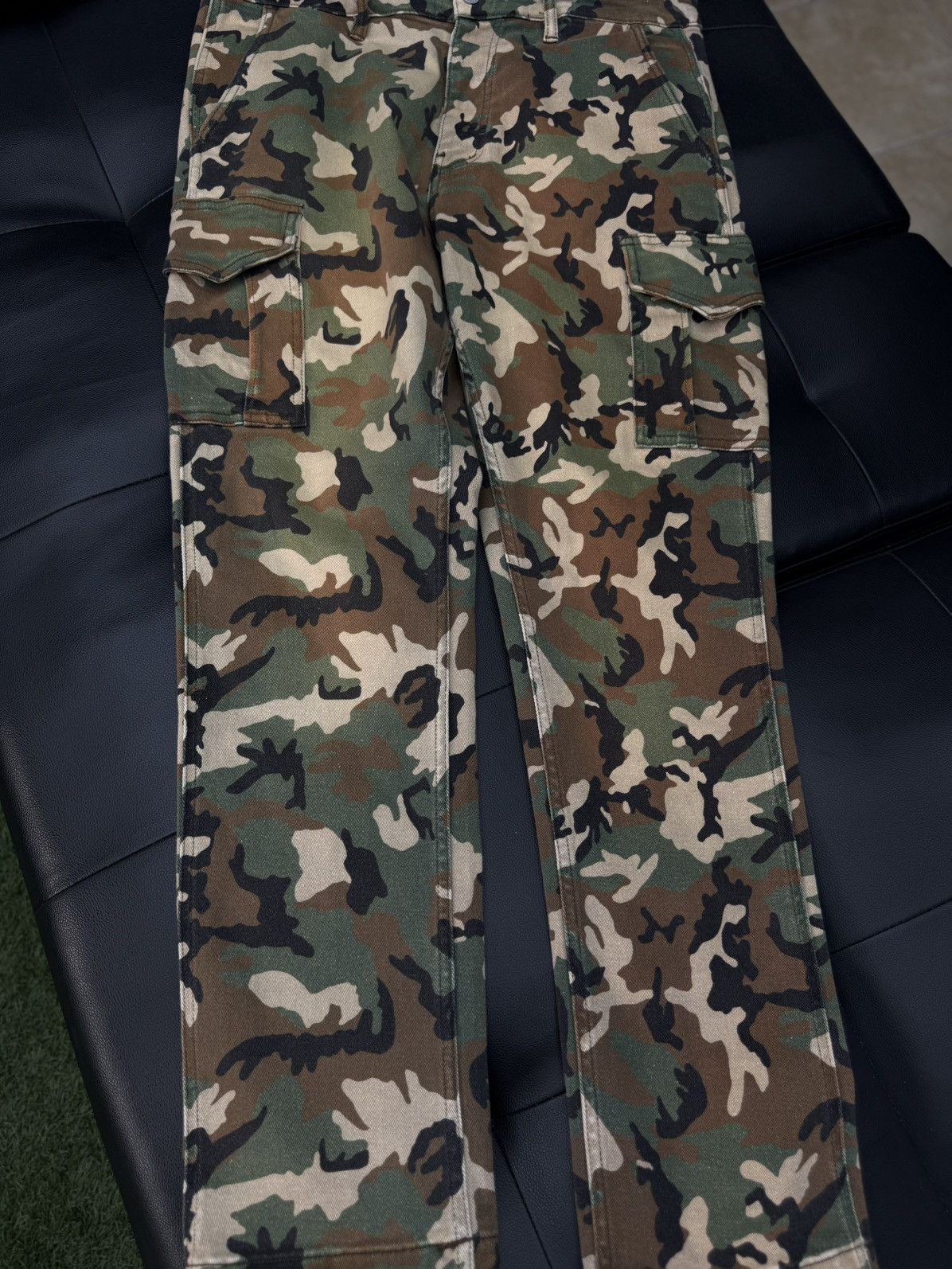 Purple Brand Purple Brand Cargo Camo Pants Size M Pre Owned 🧼 Size US 32 / EU 48 - 2 Thumbnail