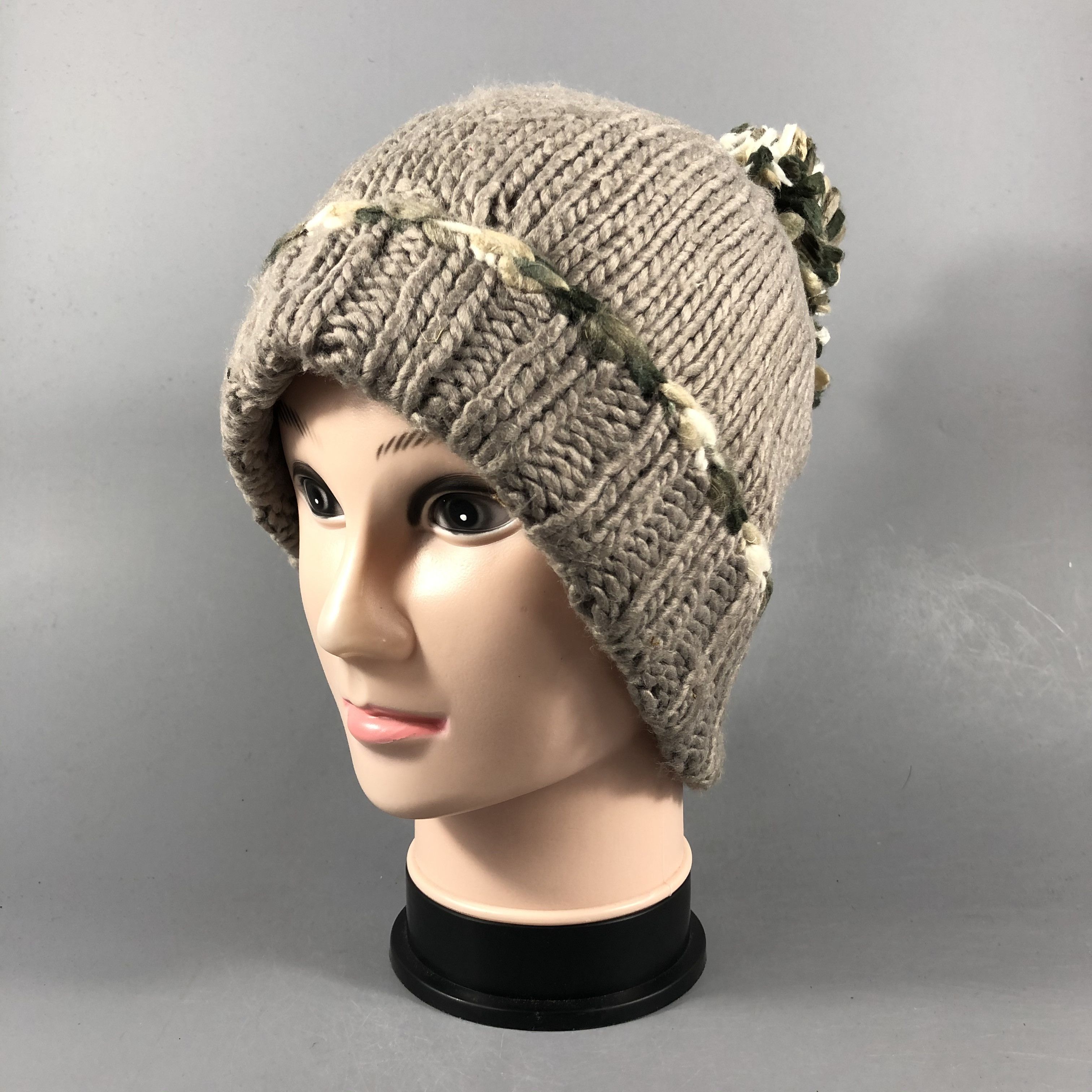 Japanese Brand Crochet Pom Beanie Snowcap Hat Size ONE SIZE - 2 Thumbnail
