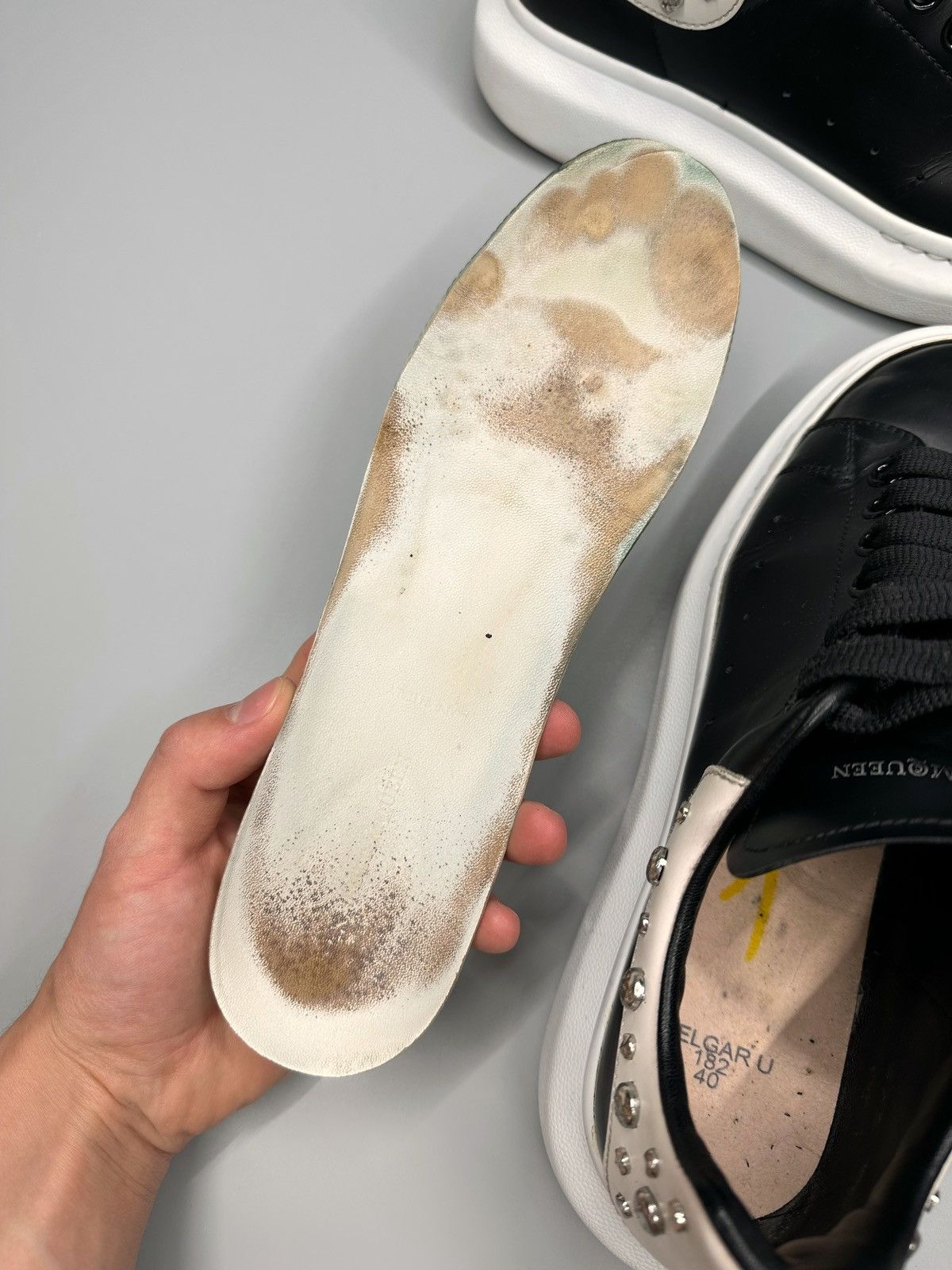 Alexander McQueen Alexander McQueen Studded Sneakers Owersized Size US 7 / EU 40 - 16 Thumbnail