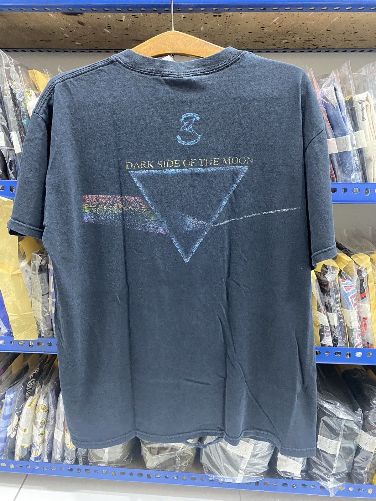 Band Tees DISTRESSED PINK FLOYD TSHIRT Size US L / EU 52-54 / 3 - 6 Thumbnail
