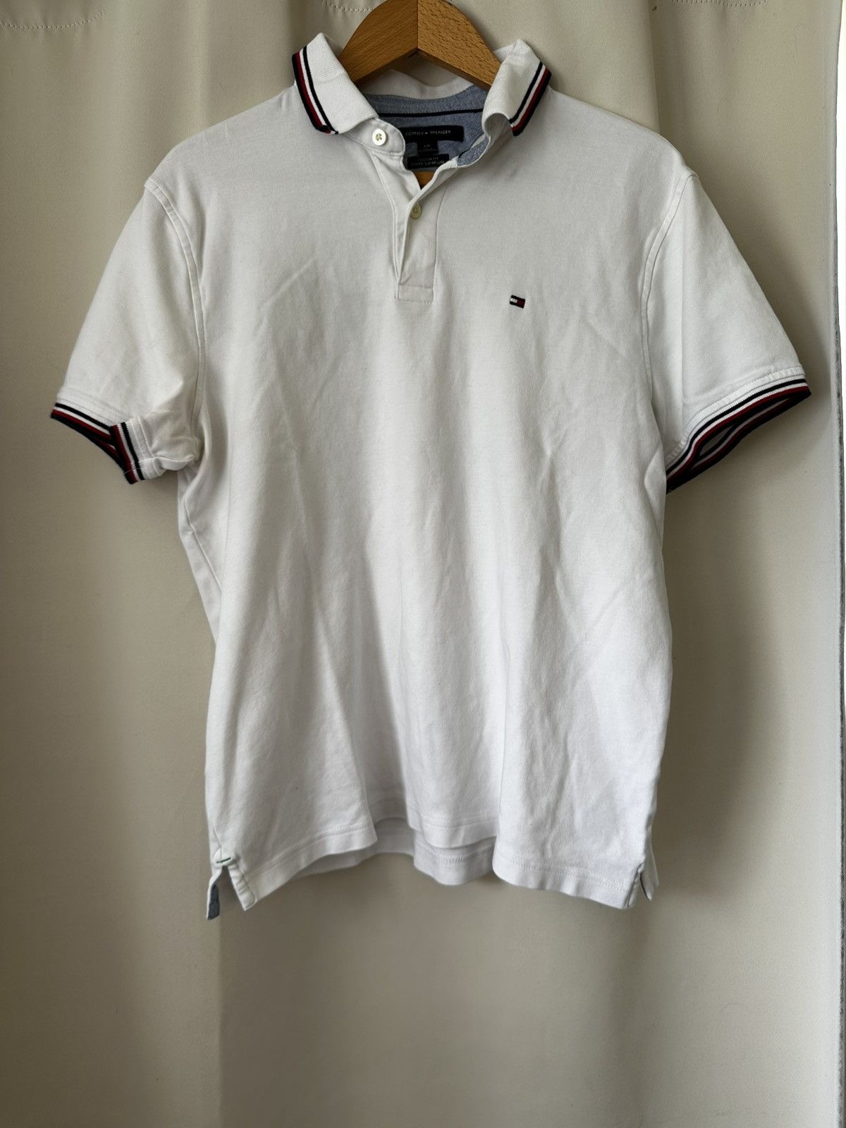 Tommy Hilfiger USED Men's Short Sleeve Polo Shirt White Size Large Size US L / EU 52-54 / 3 - 1 Thumbnail
