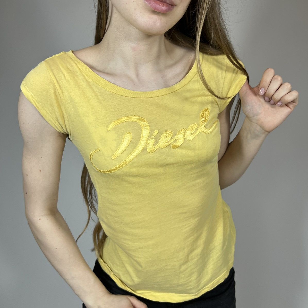 Diesel Vintage Y2K Diesel Big Logo Retro Casual T-shirt 90s Style Size S / US 4 / IT 40 - 1 Thumbnail