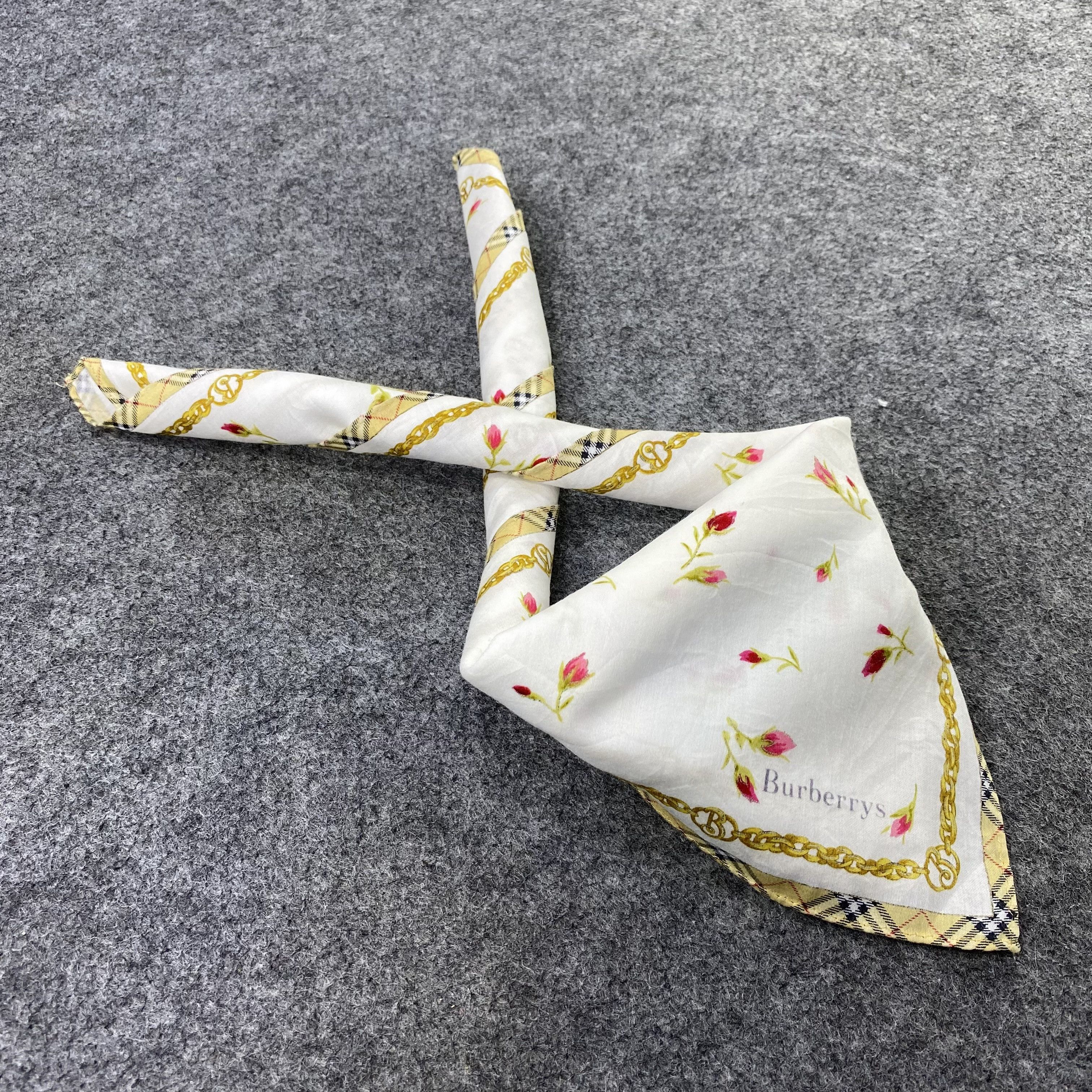 Burberry Burberrys Handkerchief Neckerchief Bandana-B1756 Size ONE SIZE - 1 Thumbnail