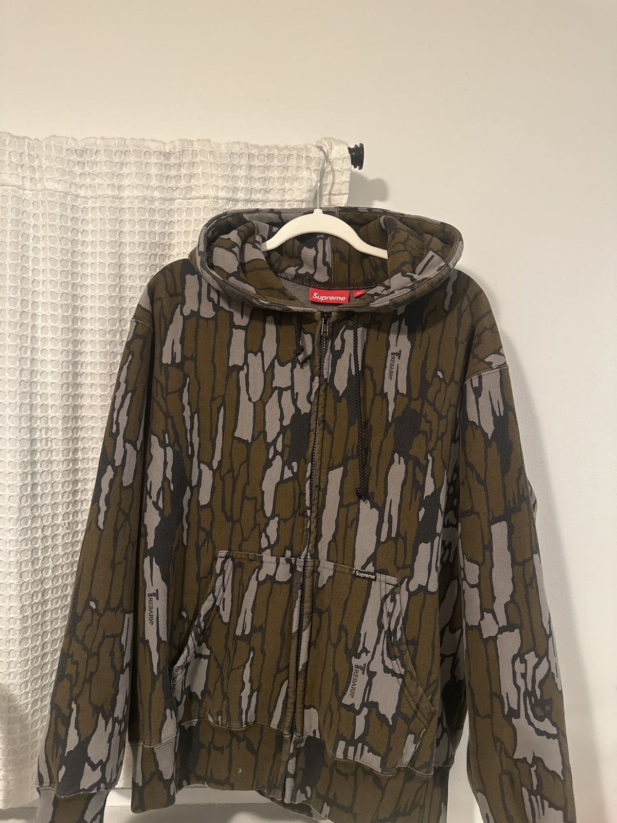 Supreme Trebar Camo Sweater M ブラック Supreme - Tribal Camo Sweater - UG.SHAFT