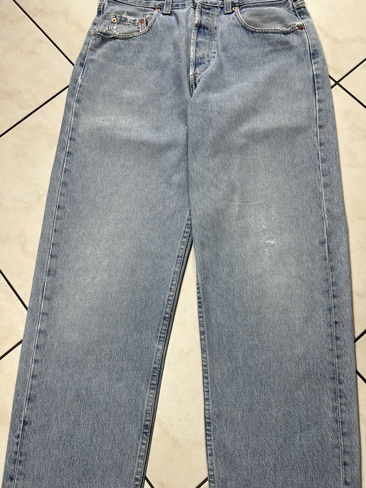 Levi's Vintage 90s Levi’s 518 light blue washed distressed jeans Size US 33 - 4 Thumbnail