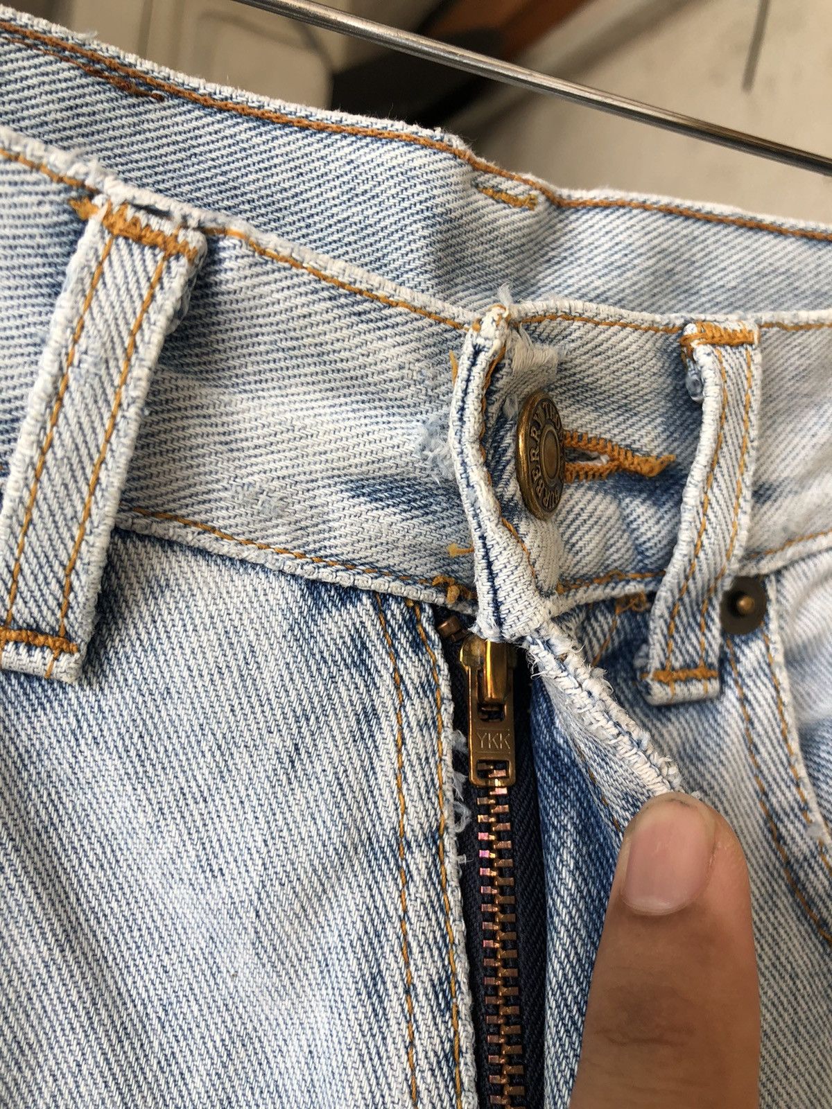 Burberry Vintage Burberry Distressed Denim Jeans Size 28" / US 6 / IT 42 - 8 Thumbnail