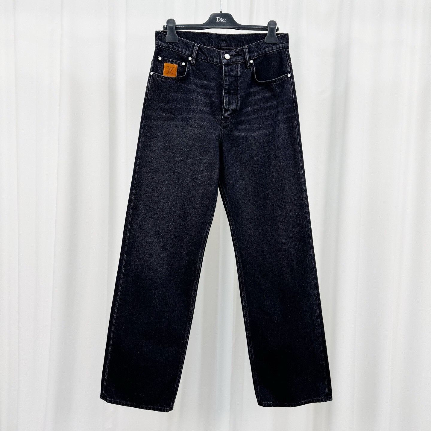 Louis Vuitton Louis Vuitton 2026 Pearl Button Jeans Size 28" / US 6 / IT 42 - 1 Thumbnail