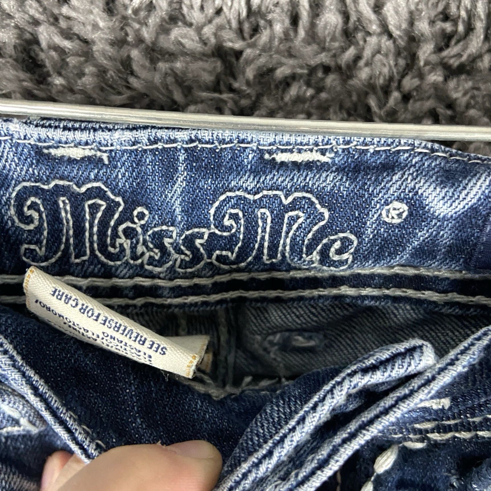 Miss Me Miss Me Capri Heavy Stitch Studded Blue Jeans Women’s 26 Size 26" / US 2 / IT 38 - 5 Thumbnail