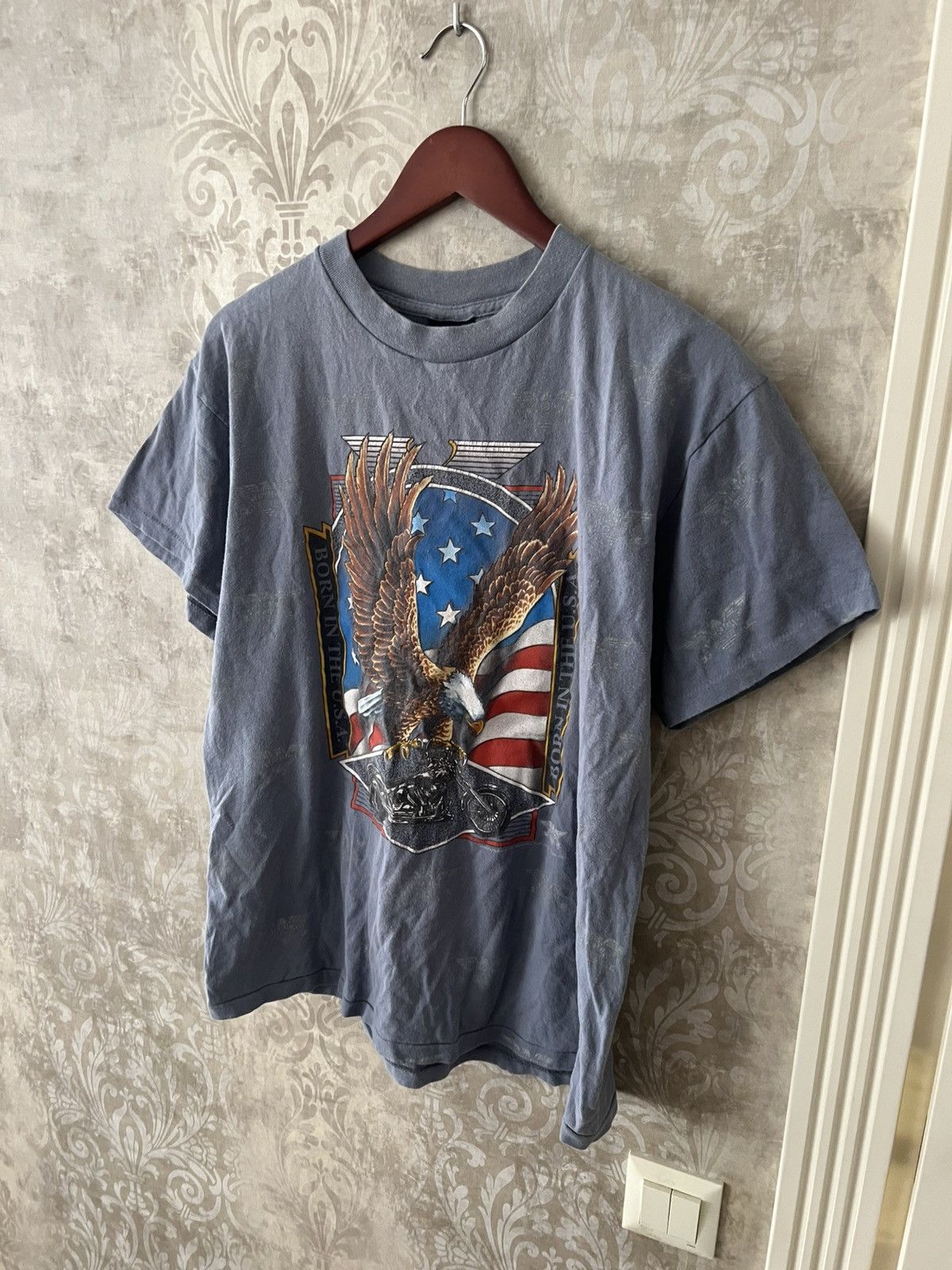 Vintage Vintage 3D Emblem Born in the USA Eagle T-Shirt Made in USA Size US L / EU 52-54 / 3 - 3 Thumbnail