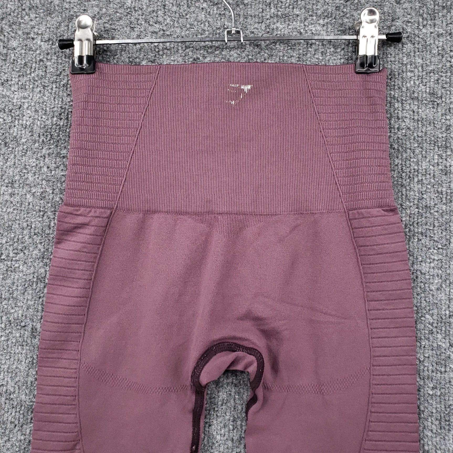 Gymshark GYMSHARK Leggings Womens 2XS 2XS Red Compression Seamless Hi Rise Cut Out Logo Ankle Activewear Athleisure Womens Fashion Size 24" / US 00 / IT 34 - 7 Thumbnail