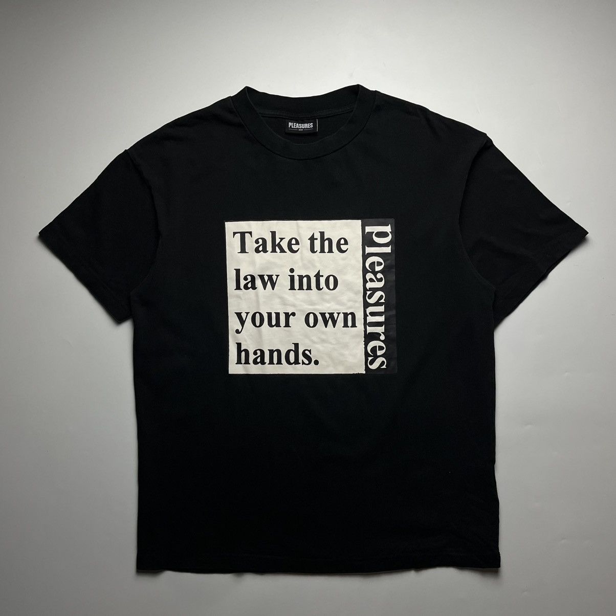 Pleasures Pleasures Lawless Heavyweight Tshirt Size US L / EU 52-54 / 3 - 1 Thumbnail