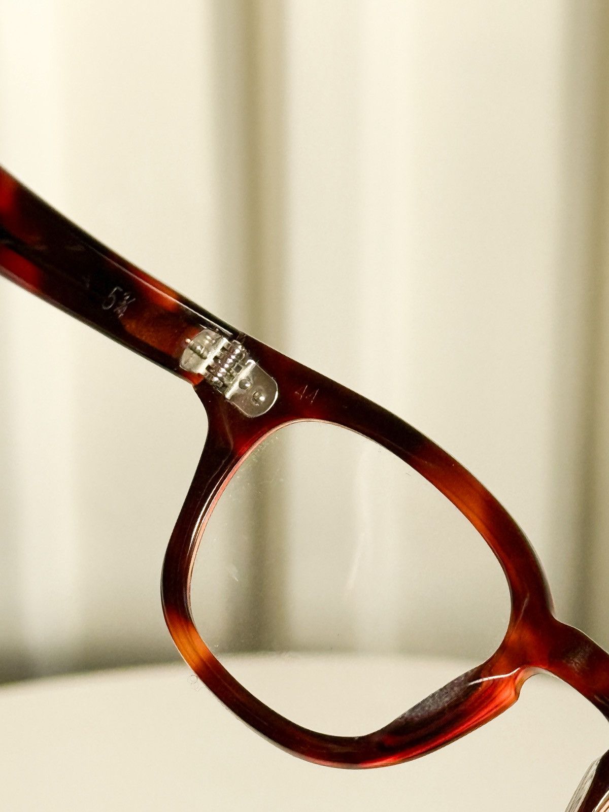 Vintage Vintage Amber Tortoise Eyeglasses Tart Arnel Style 44-22 5¾ Size 44 - 10 Thumbnail