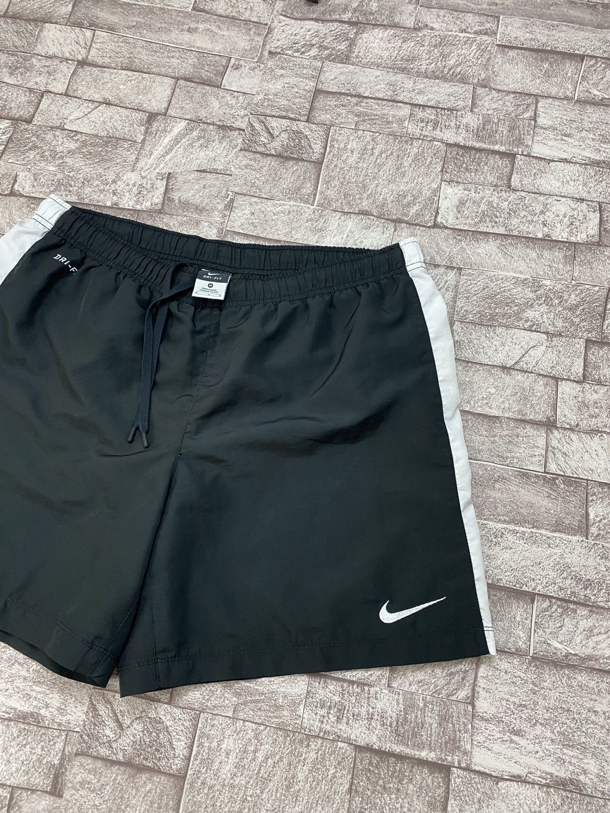 Japanese Brand × Nike × Vintage Nike Hype Vintage Nylon y2k style shorts M Size US 32 / EU 48 - 3 Thumbnail