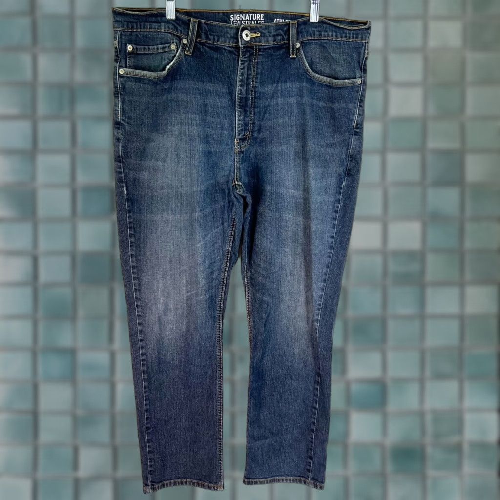 Levi's Levi's Signature Series Jeans Mens 38 Blue Denim Athletic Fit Straight 90s Size US 38 / EU 54 - 1 Thumbnail
