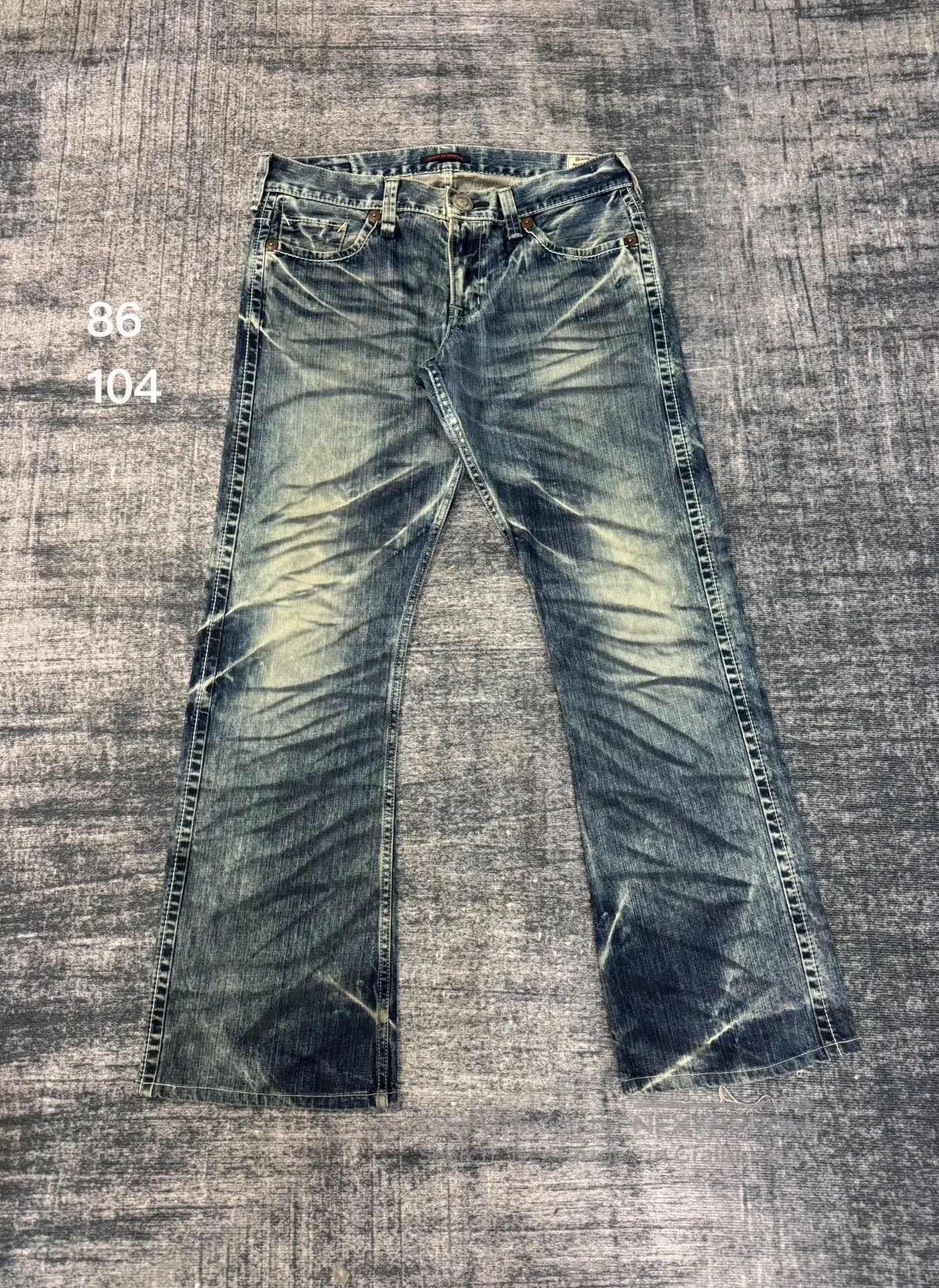 Vintage Vintage Blue Japanese Washed Jeans. Size US 34 / EU 50 - 1 Thumbnail