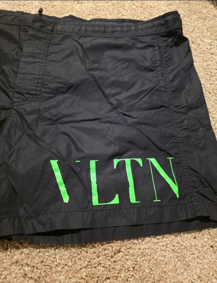 Valentino Valentino Garavani: Neon Green Print Swim Trunks Size US 38 / EU 54 - 2 Thumbnail