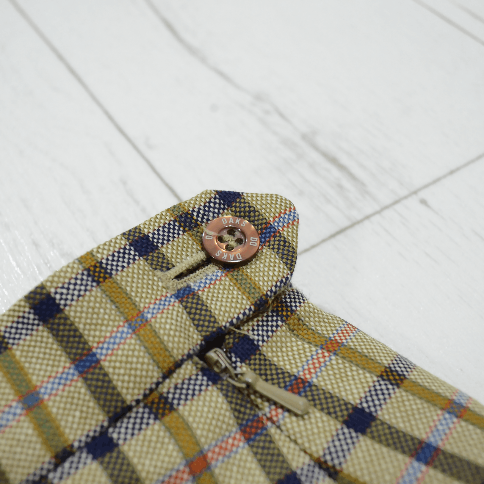 DAKS × Vintage Vintage Luxury DAKS London Checked Skirts for Women Size 30" / US 8 / IT 44 - 5 Thumbnail