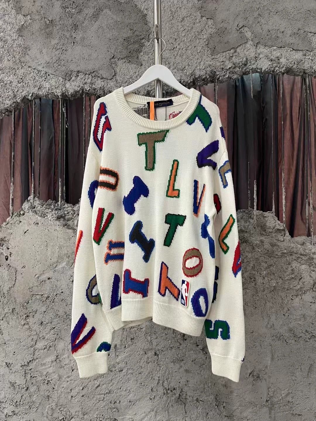 Louis Vuitton Louis Vuitton NBA Cartoon Letter Sweater Size US S / EU 44-46 / 1 - 1 Thumbnail