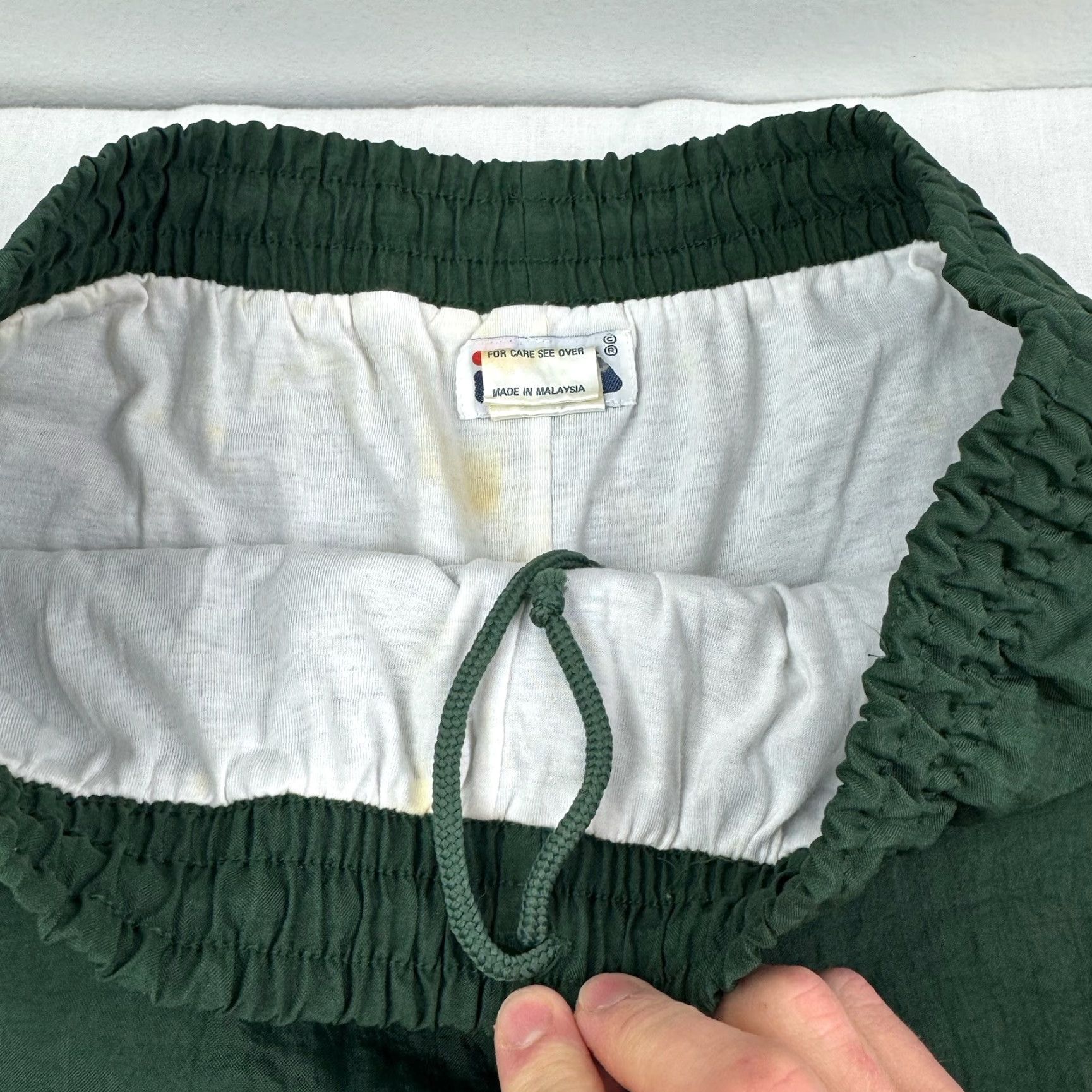 Fila VINTAGE FILA Track Pants Mens Medium Green 90s Logo Drawstring Pockets Elastic Waist 32in Inseam Size US 31 - 6 Thumbnail