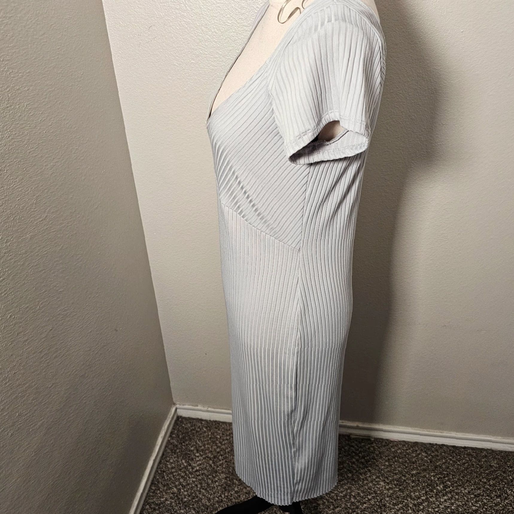 Zara Zara Dress Women L Light Gray Ribbed Short Sleeve Draped COLLECTION Dress Long Slit Draped Knot Ruched Modern Classic Size 36" / US 14 / IT 50 - 2 Thumbnail