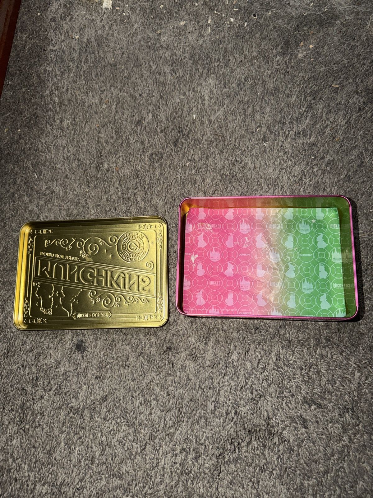 Universal Studios 2025 Dunkin’ Donuts X Wicked Munchkins Tin Size ONE SIZE - 5 Thumbnail