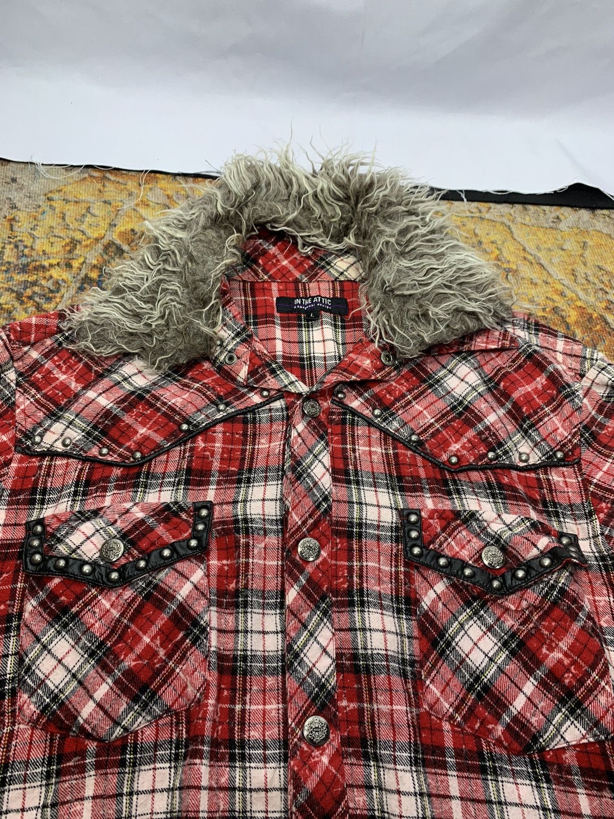 Beauty Beast IN THE ATTIC FAUX FUR DRAGON DISTRESSED BUTTON DOWN SHIRT Size US L / EU 52-54 / 3 - 3 Thumbnail