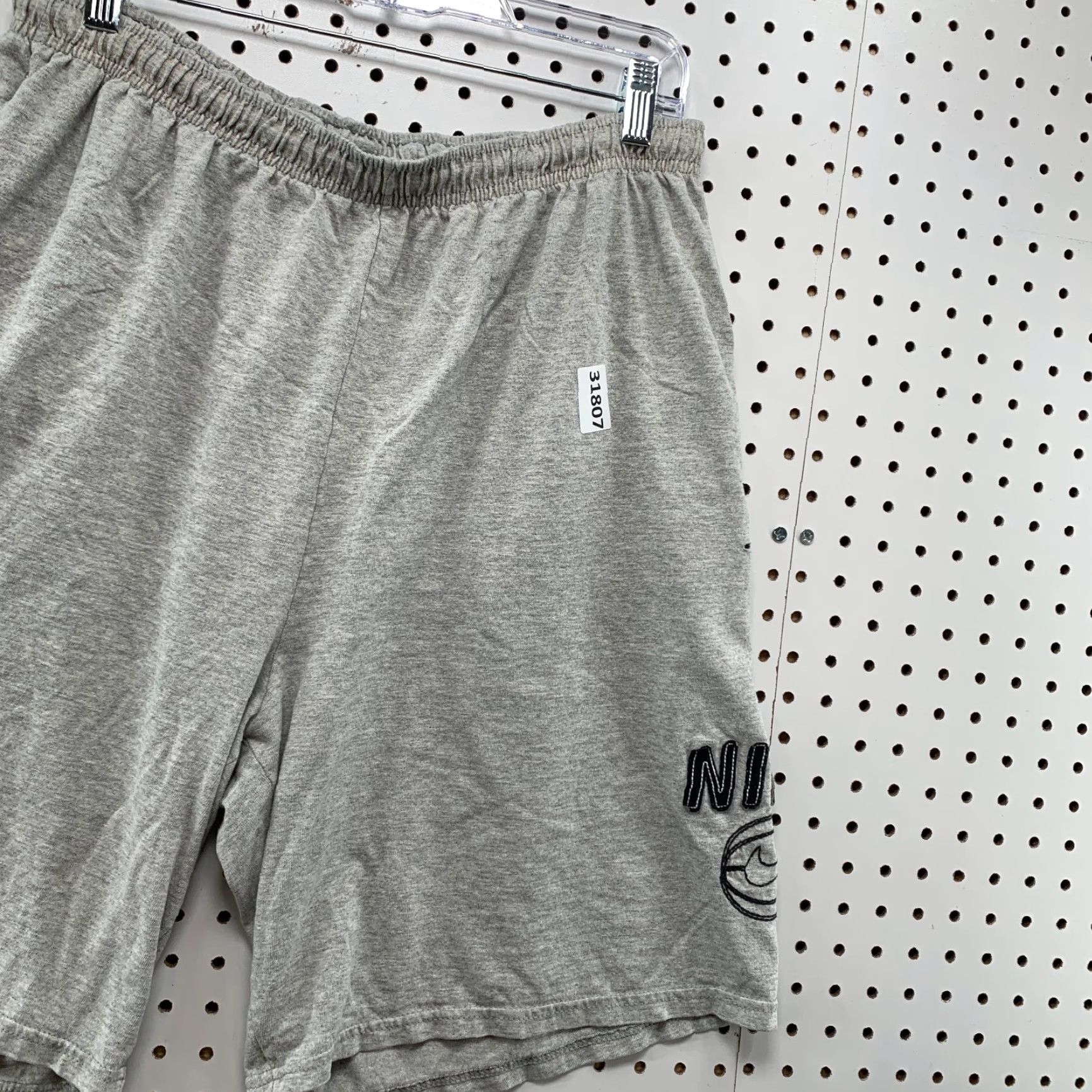 Nike VINTAGE Nike Basketball Shorts Men L Gray Embroidered Swoosh 32x9.5 90s Black Tag Athletic Size US 33 - 4 Thumbnail