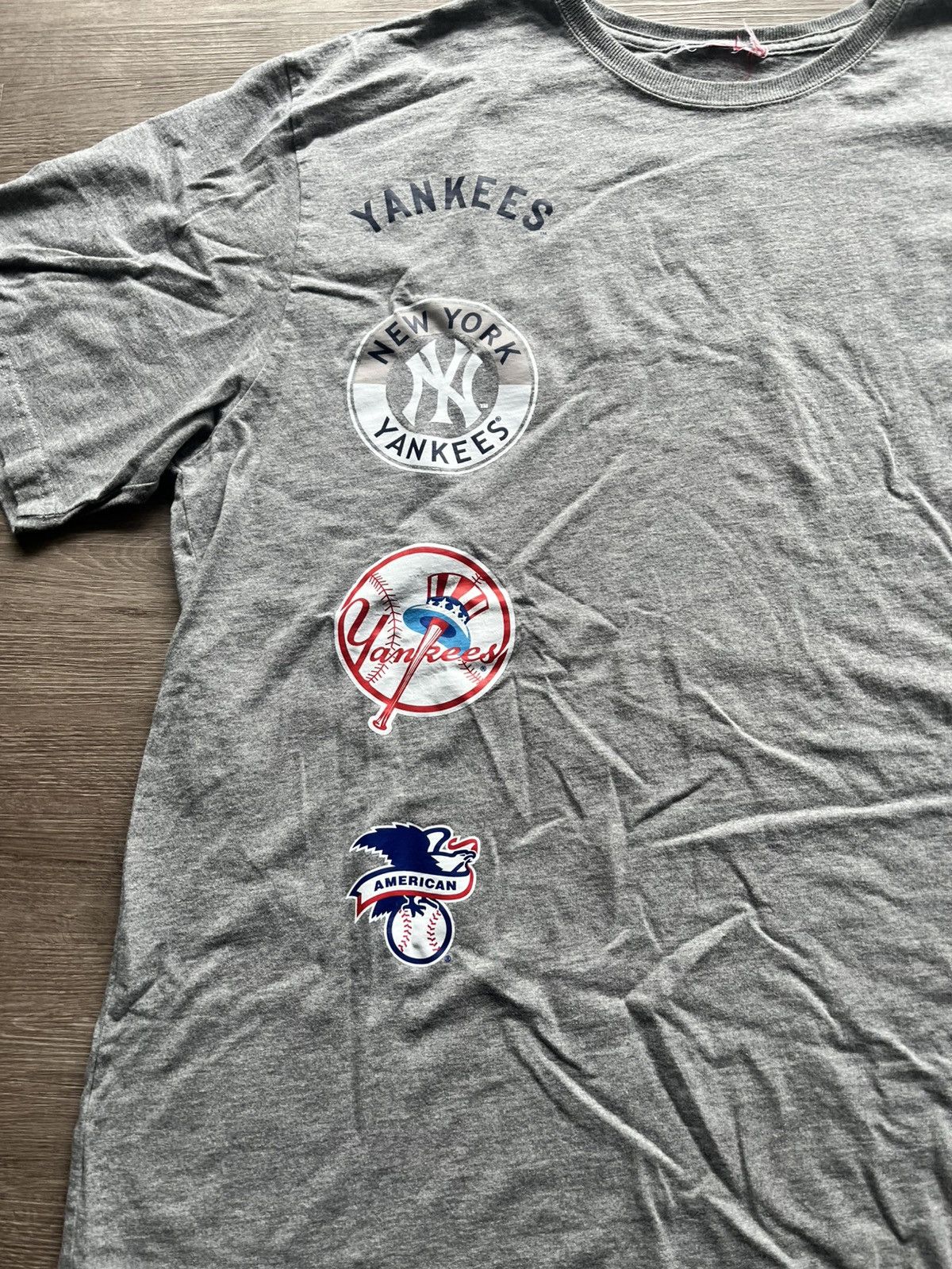 Mitchell & Ness New York Yankees T-shirt Mens Mitchell & Ness Grey Sz XL Size US XL / EU 56 / 4 - 2 Thumbnail