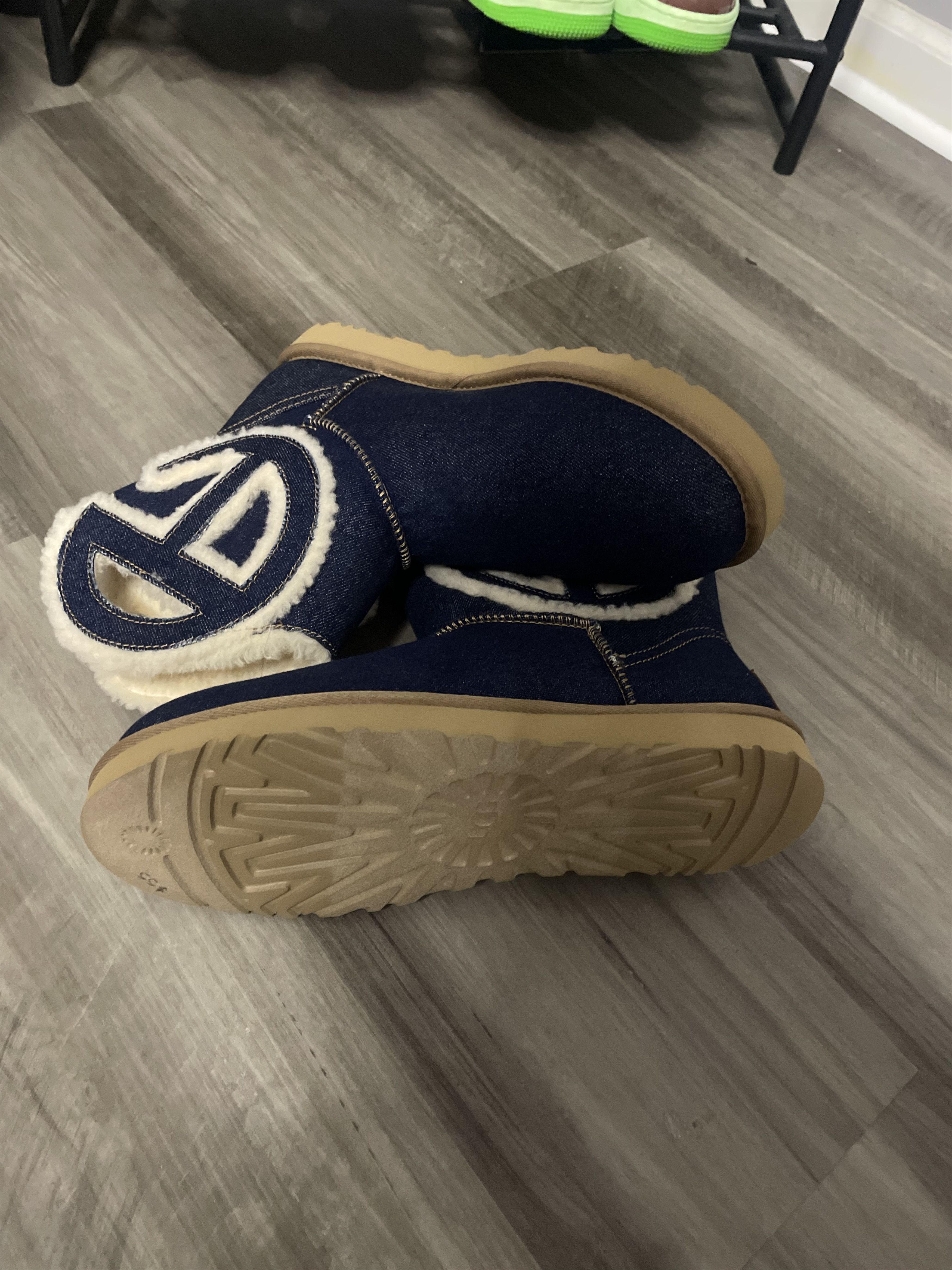 Telfar × Ugg Telfar x ugg collab mini boot Size US 10 / IT 40 - 4 Thumbnail