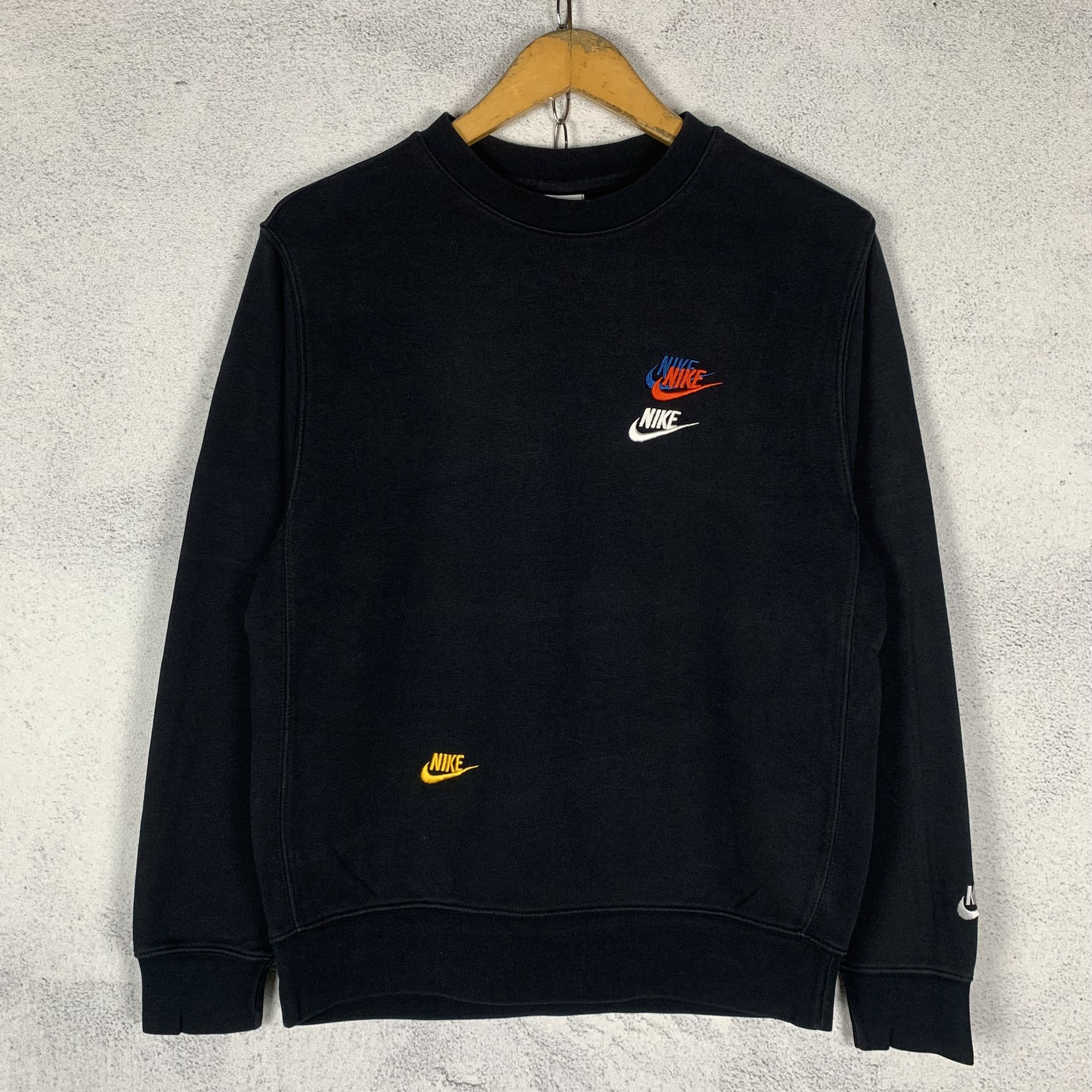Nike Nike Swoosh Sweatshirt Crewneck Multi Logo Embroidered Size US S / EU 44-46 / 1 - 1 Thumbnail