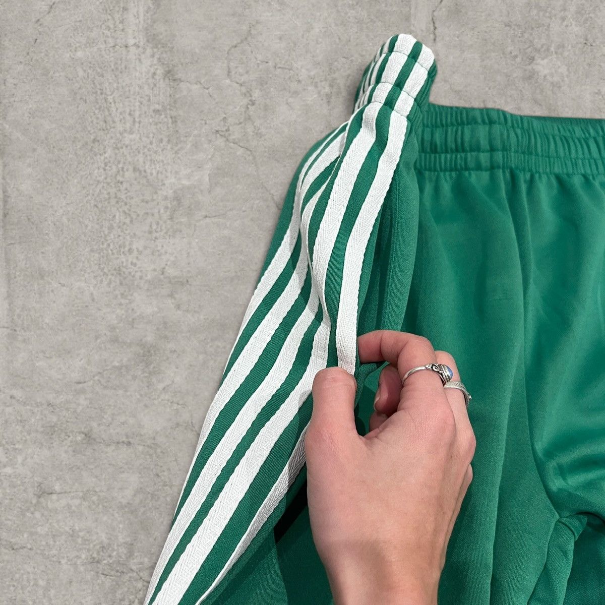 Japanese Brand Relaxed fit trousers in green with white stripes. Size M Size US 32 / EU 48 - 2 Thumbnail