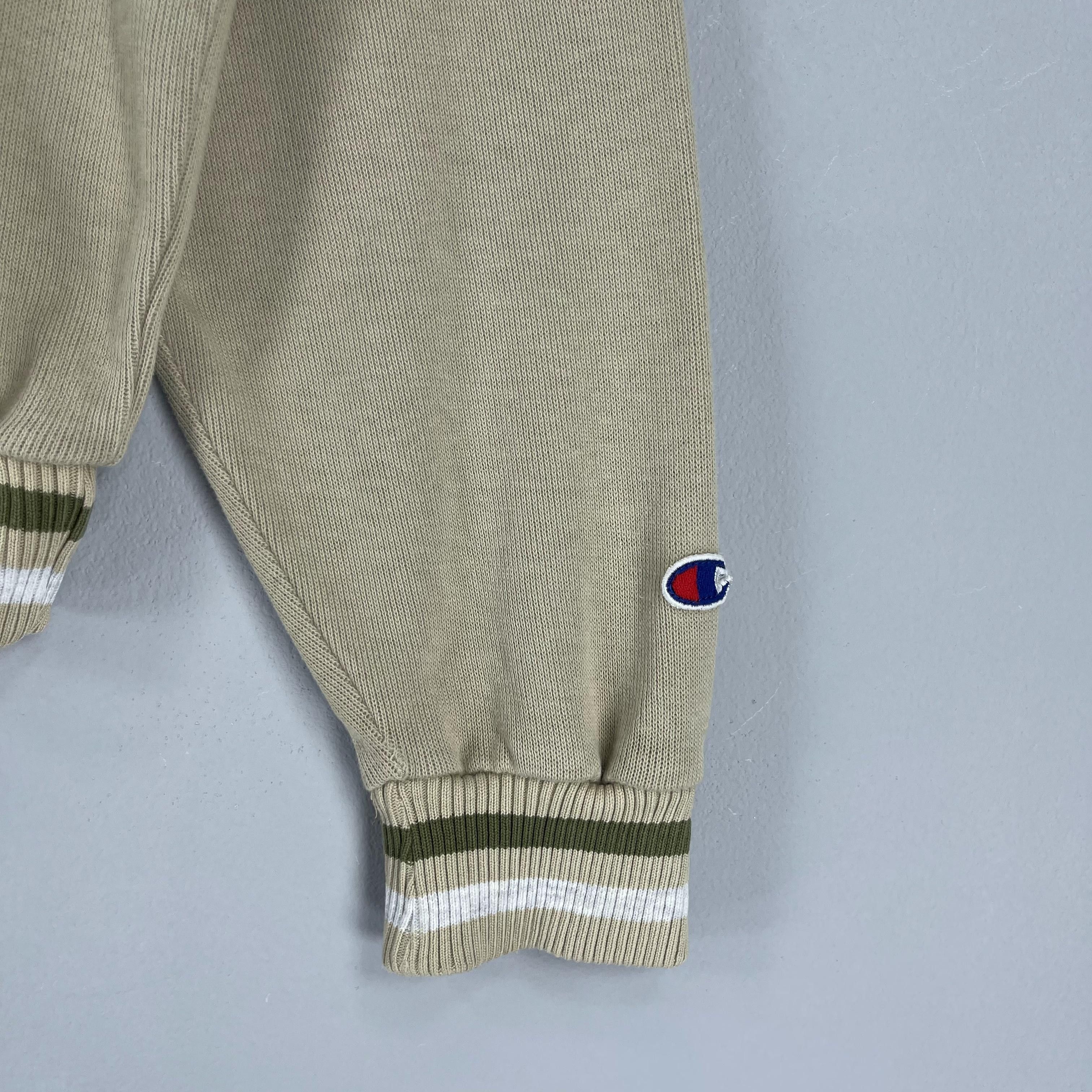 Champion Vintage CHAMPION Script Logo Half Zipper Pullover Sweater Size US M / EU 48-50 / 2 - 3 Thumbnail