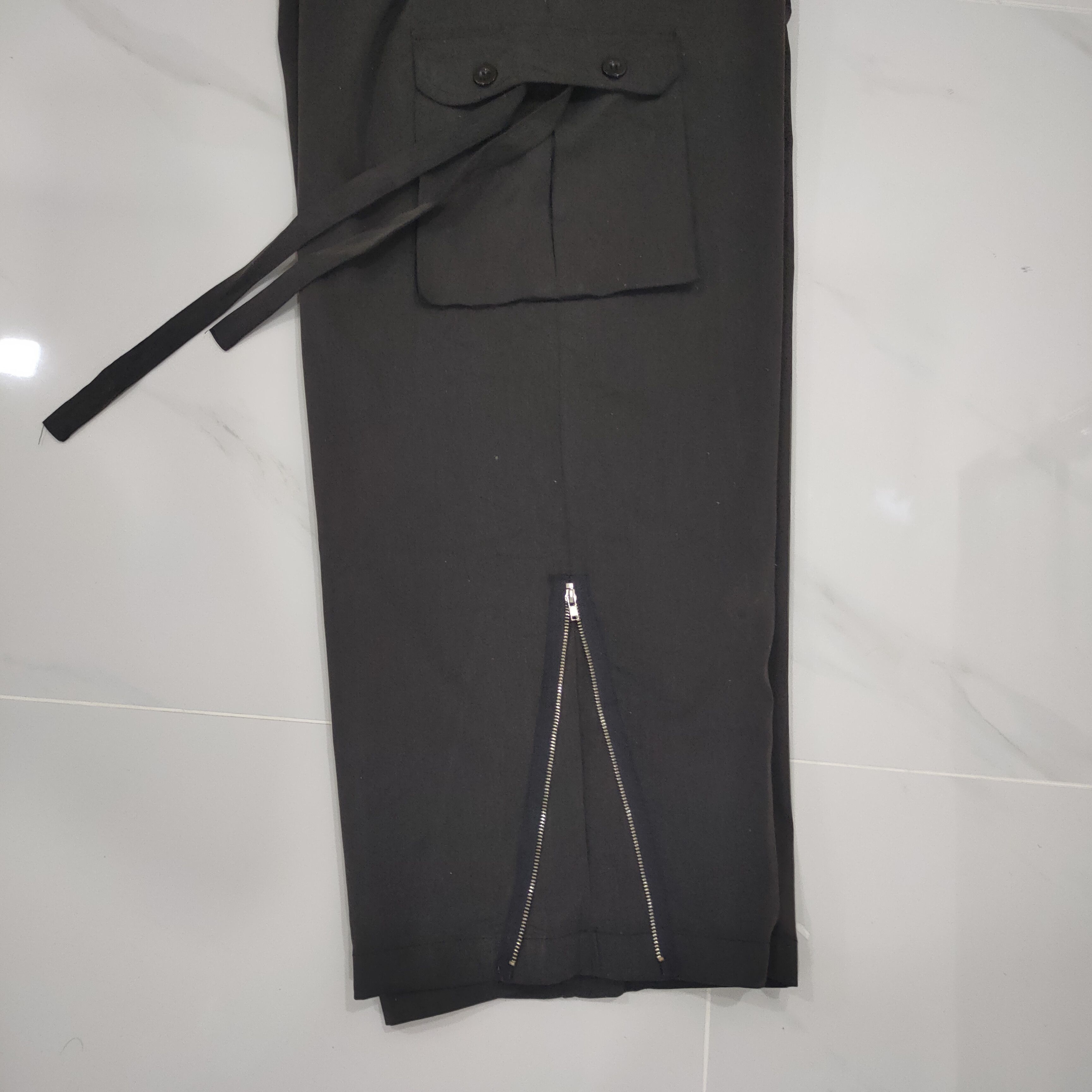 Japanese Brand CASPER JOHN FADED BLACK BONDAGE CARGO PANTS Size US 30 / EU 46 - 14 Thumbnail