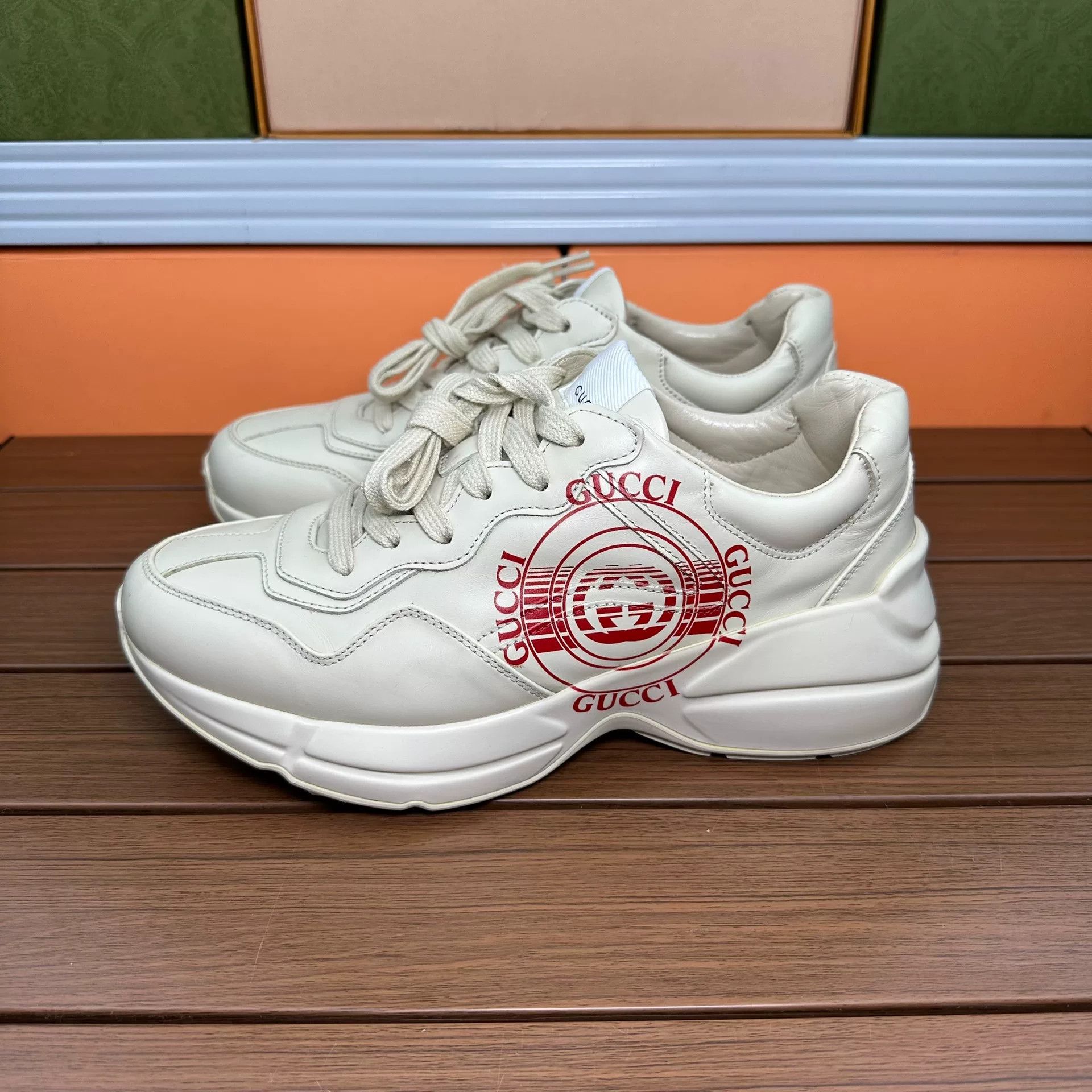 Gucci Gucci Printed Lowtop Sneakers it_38 Women Size US 8 / IT 38 - 1 Thumbnail