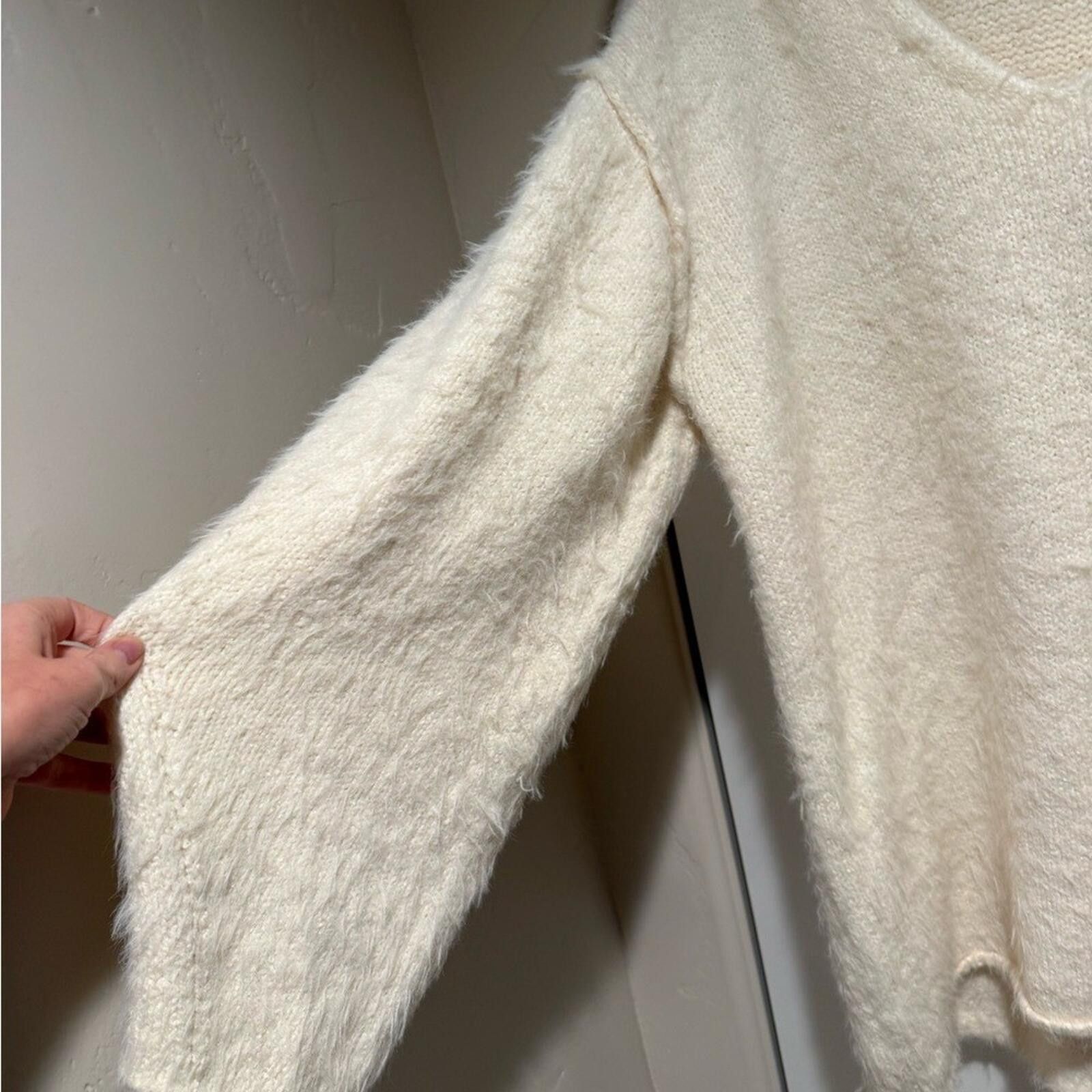 Free People Free People Ivory Sparrow Pullover V-Neck Sweater, Size L Size L / US 10 / IT 46 - 5 Thumbnail