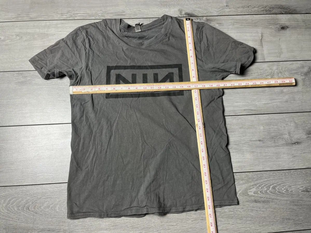 Band Tees Nine inch Nails Tshirt rock band tee size Large Size US L / EU 52-54 / 3 - 6 Thumbnail