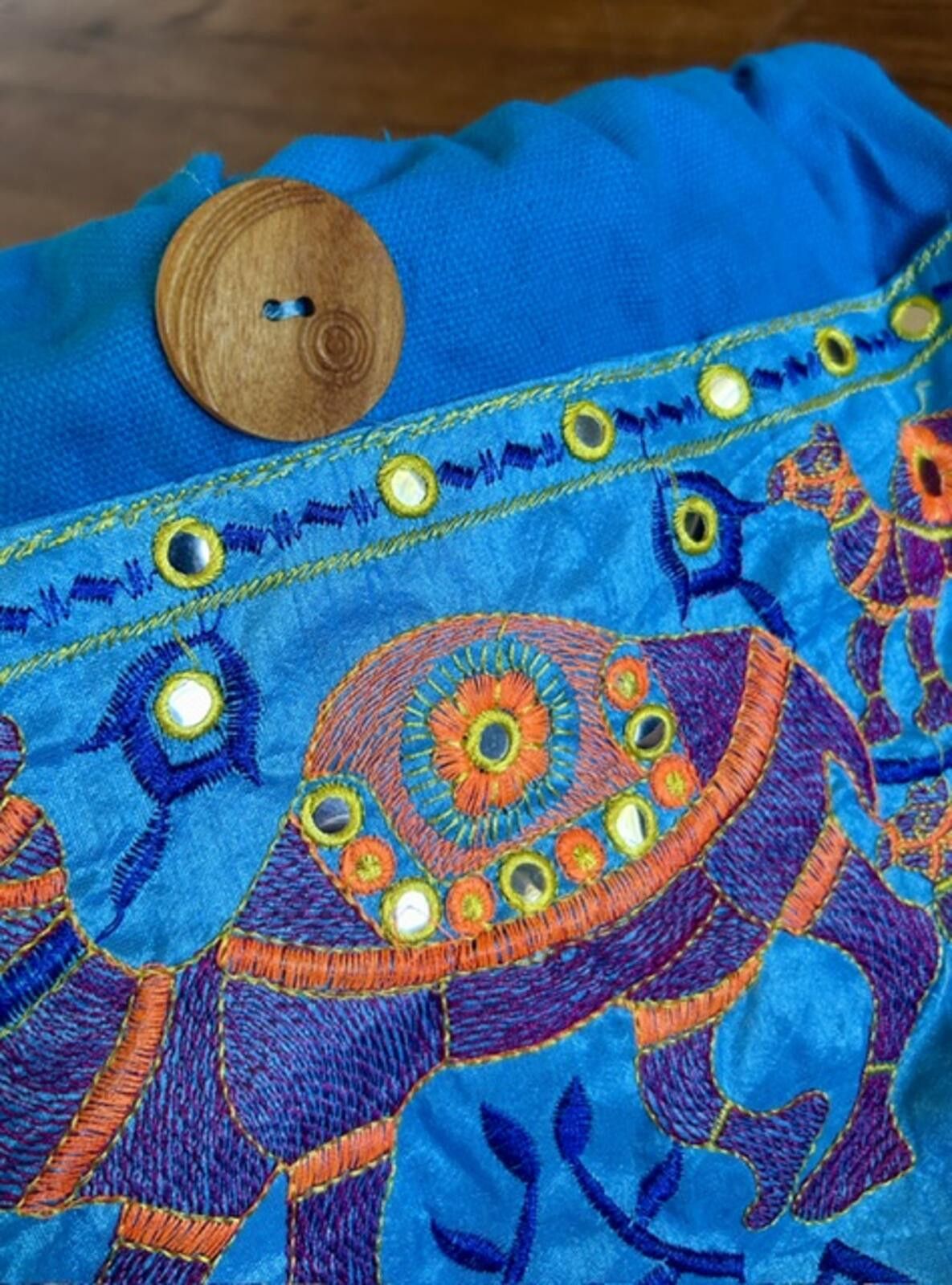The Unbranded Brand Blue Embroidered Elephant Fabric Shoulder Bag Bahrain Size ONE SIZE - 2 Thumbnail